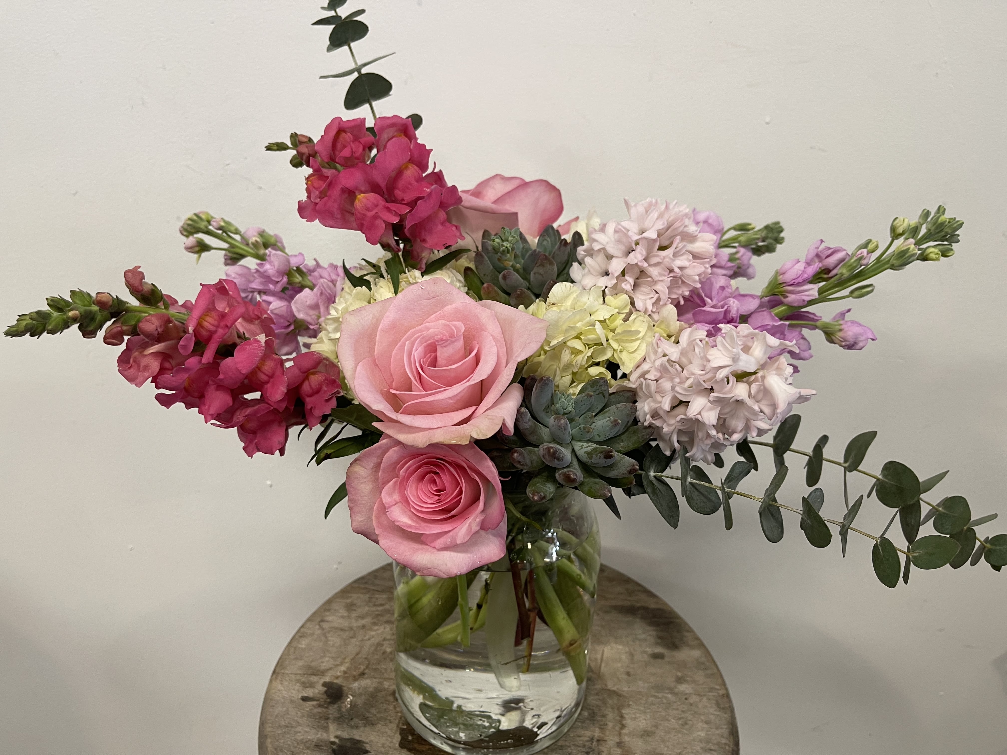 Desert pinks Desert pinks - A step out in our desert and you can see all the pinks and greys that this design was inspired by. Succulents and hyacinth with roses
