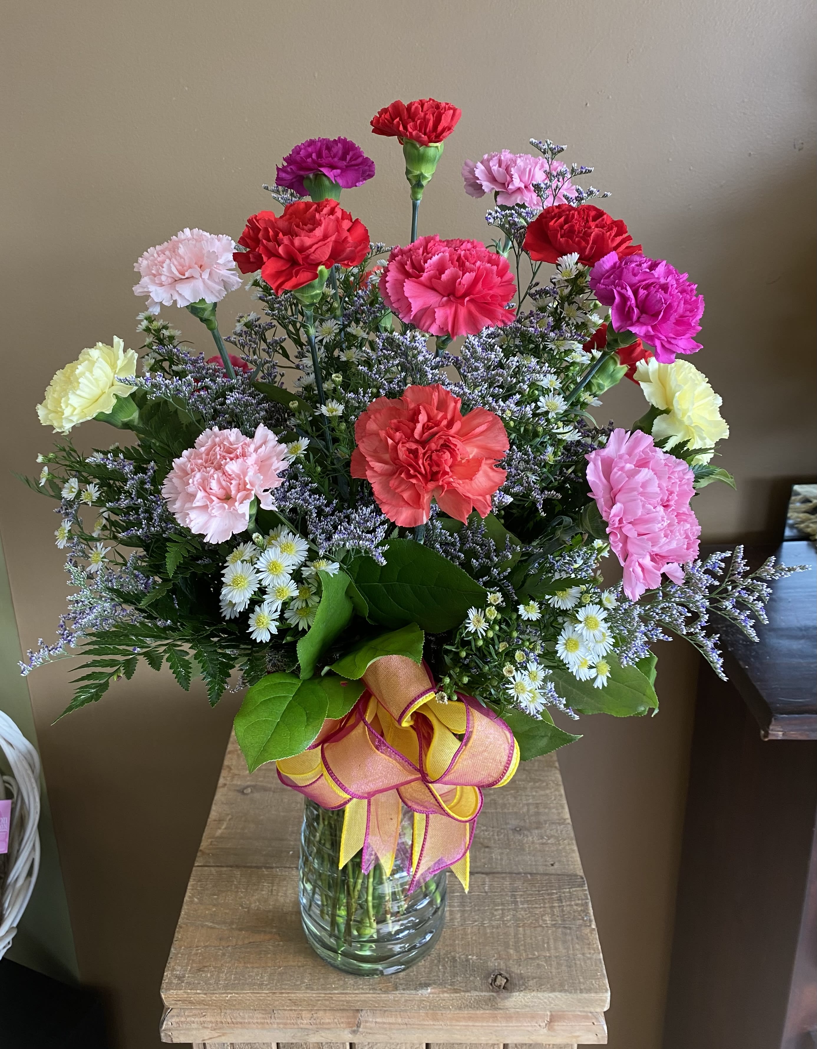 15 Mixed Carnations in High Point, NC | Llanes Flower Shop, LLC