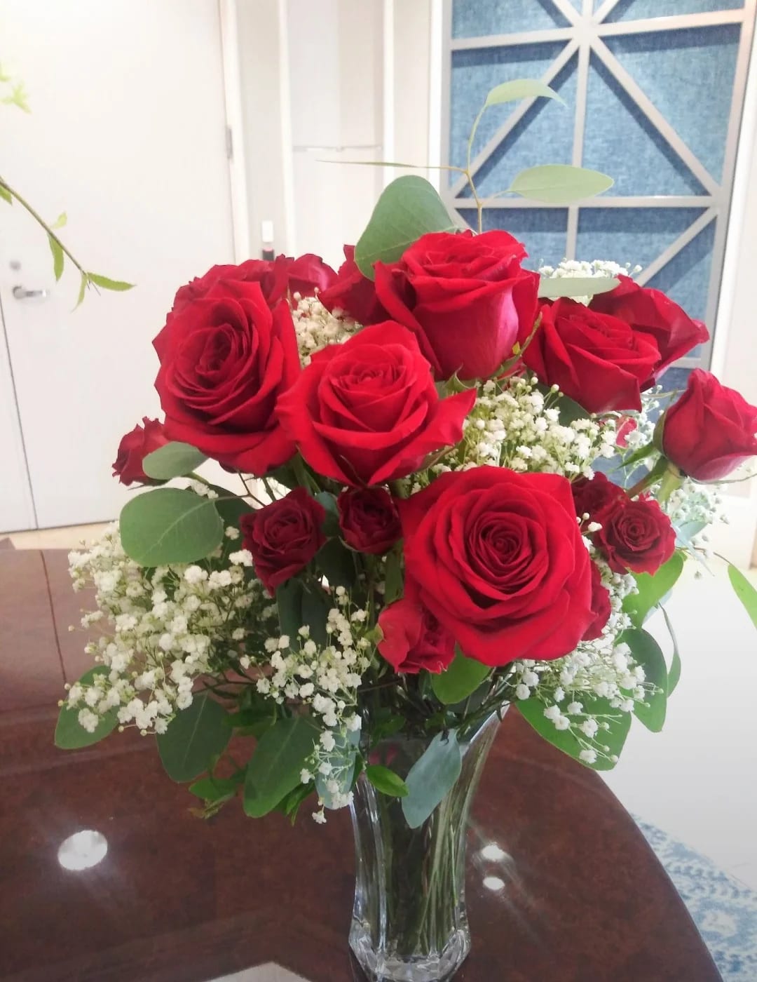 Roses and everything nice - Roses in a vase