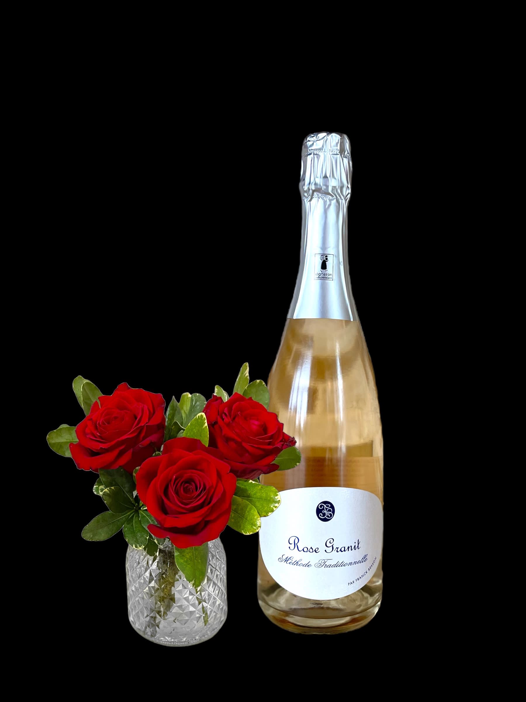 Date Night - A duo of roses and sparkling rose! A perfect pairing.  Rose colors can be customized if available! Indicate your preference in order notes. 