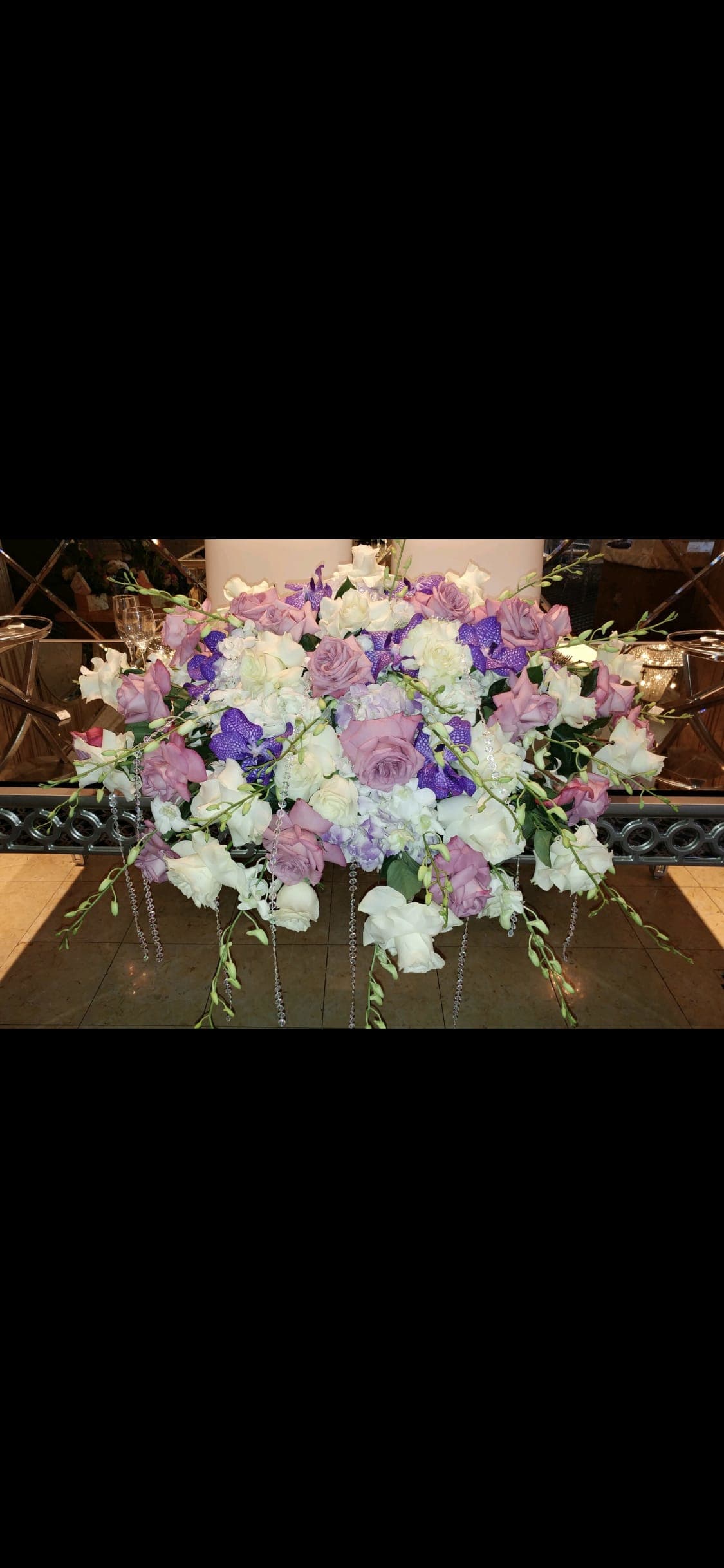 Mix roses centerpiece  - Mix roses &amp; orchids centerpiece 