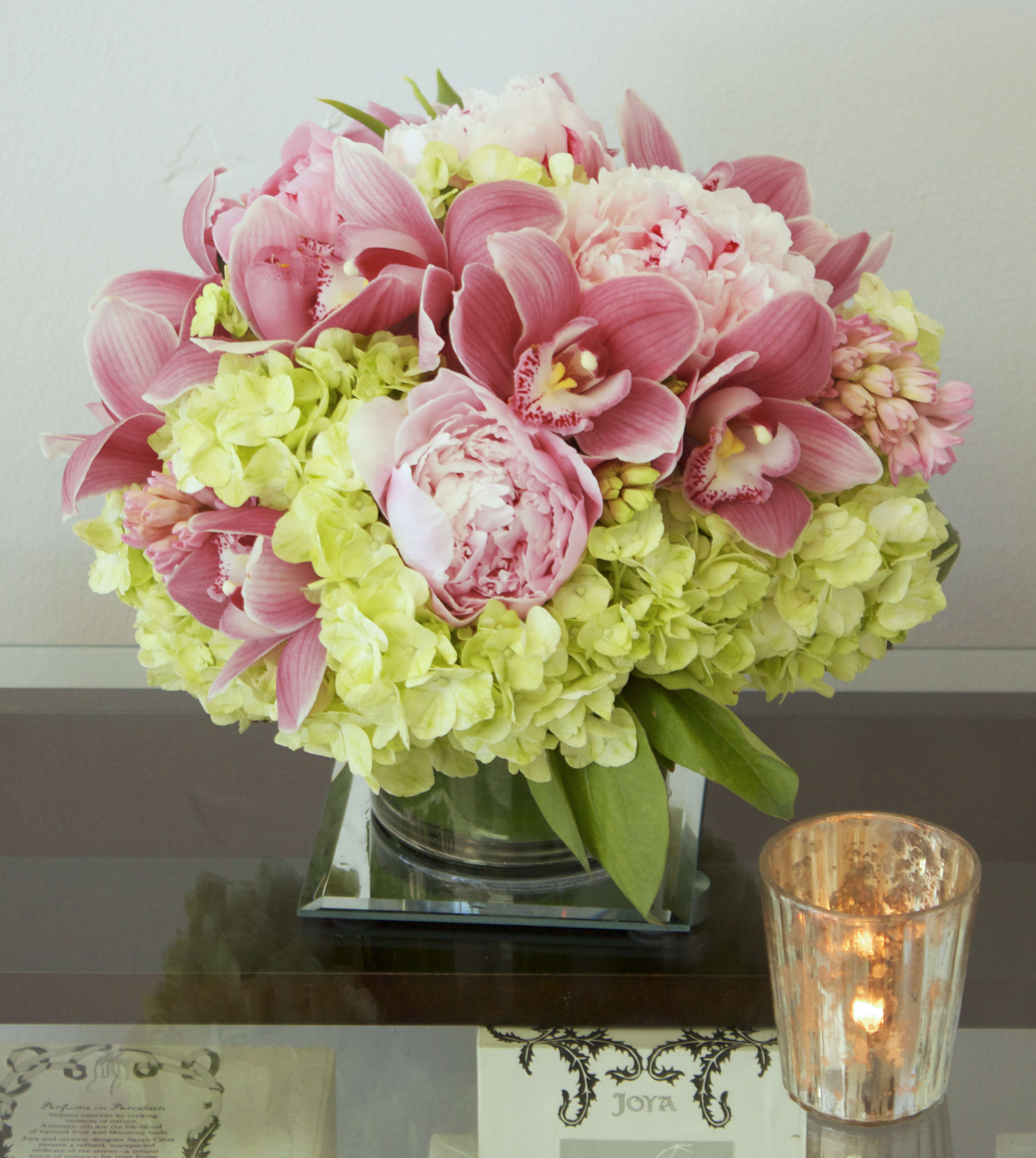 Image of Vase of pink and green hydrangea flowers