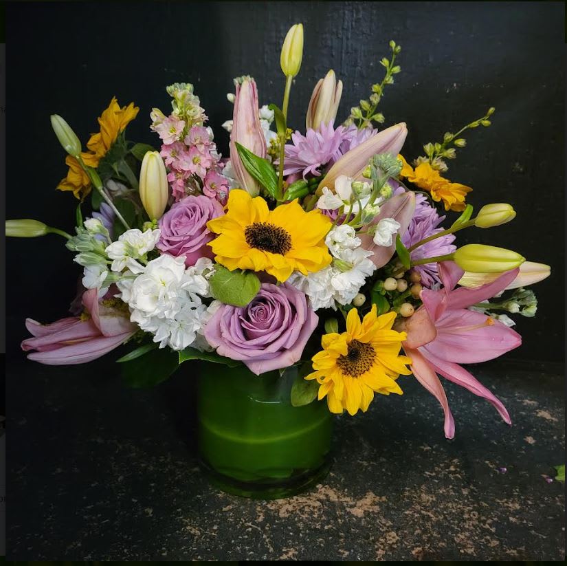 SPRING MIX - Beautiful mixture of pinks and yellows and white flowers can only make any day better.