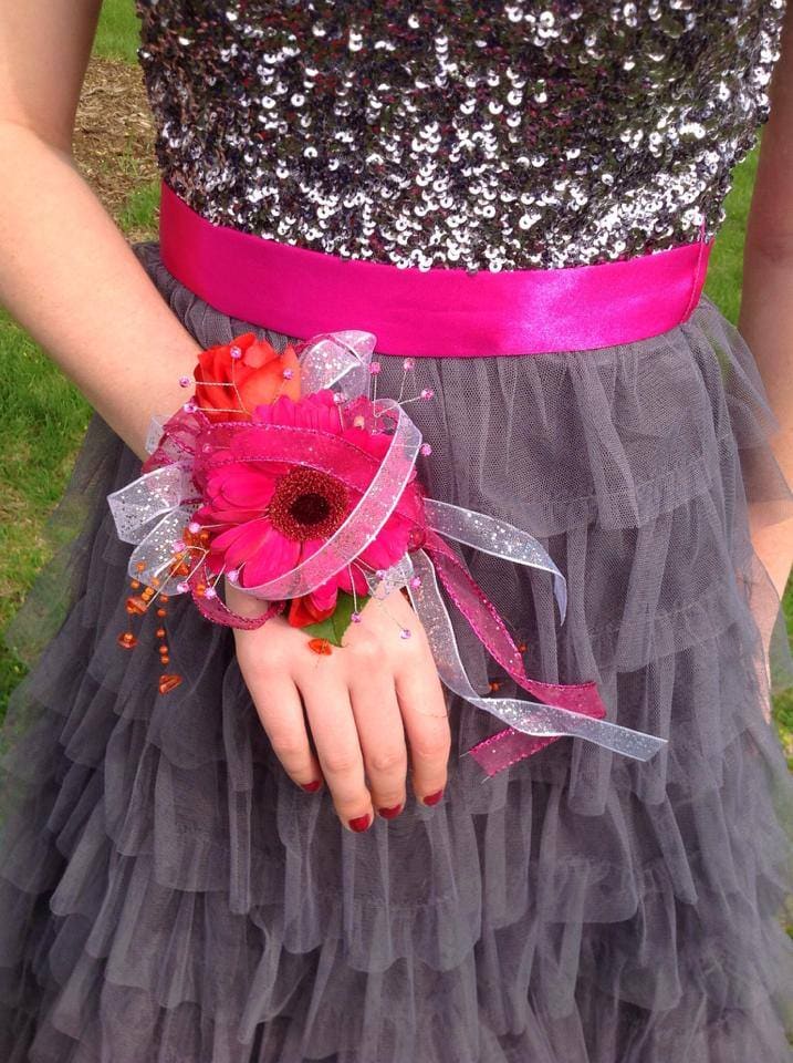 Gerber daisy Corsage Gerber daisy Corsage - Corsage with gerber daisy
