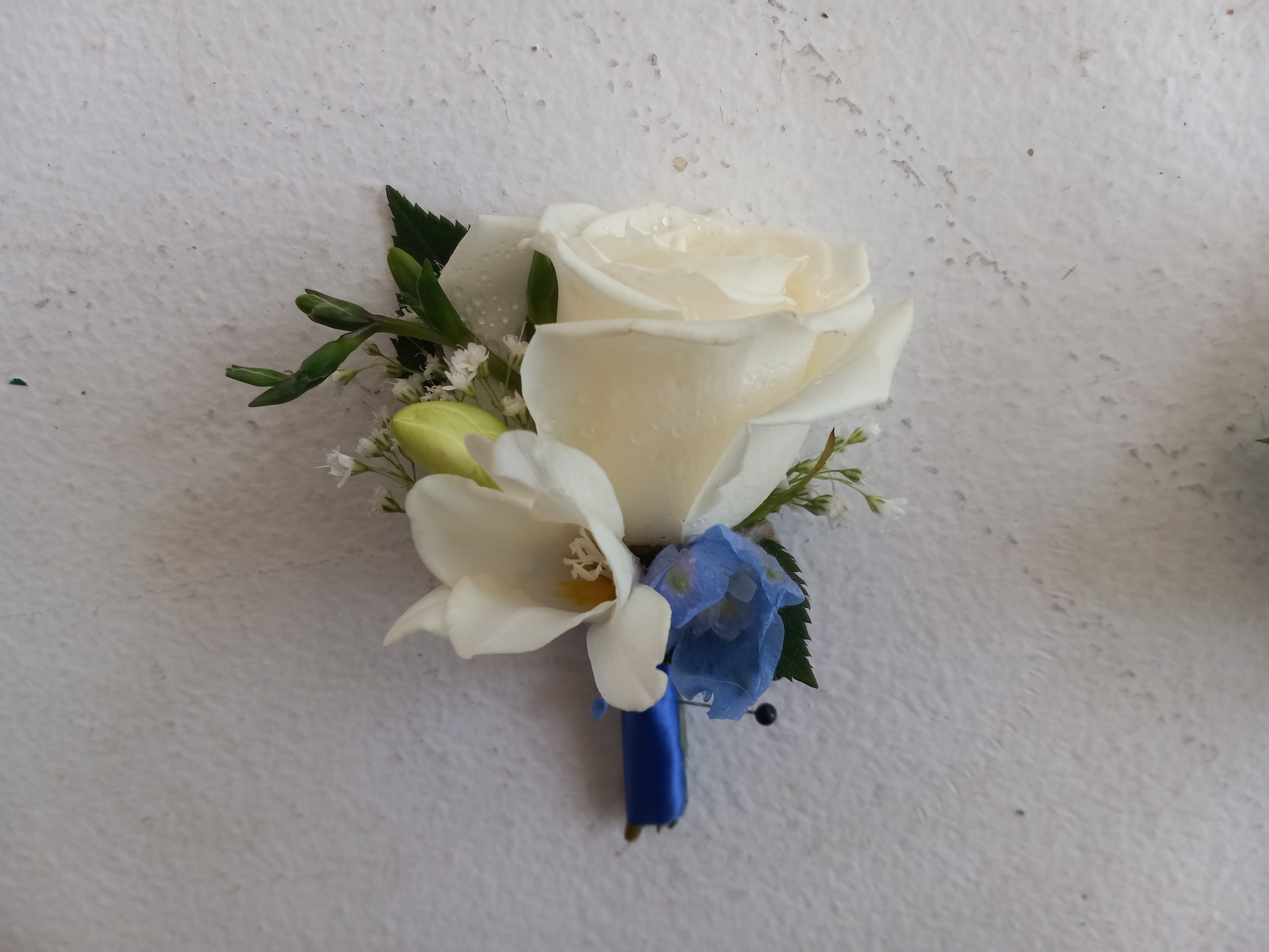 Boutonnieres - Beautiful boutonnieres for the proms or weddings 