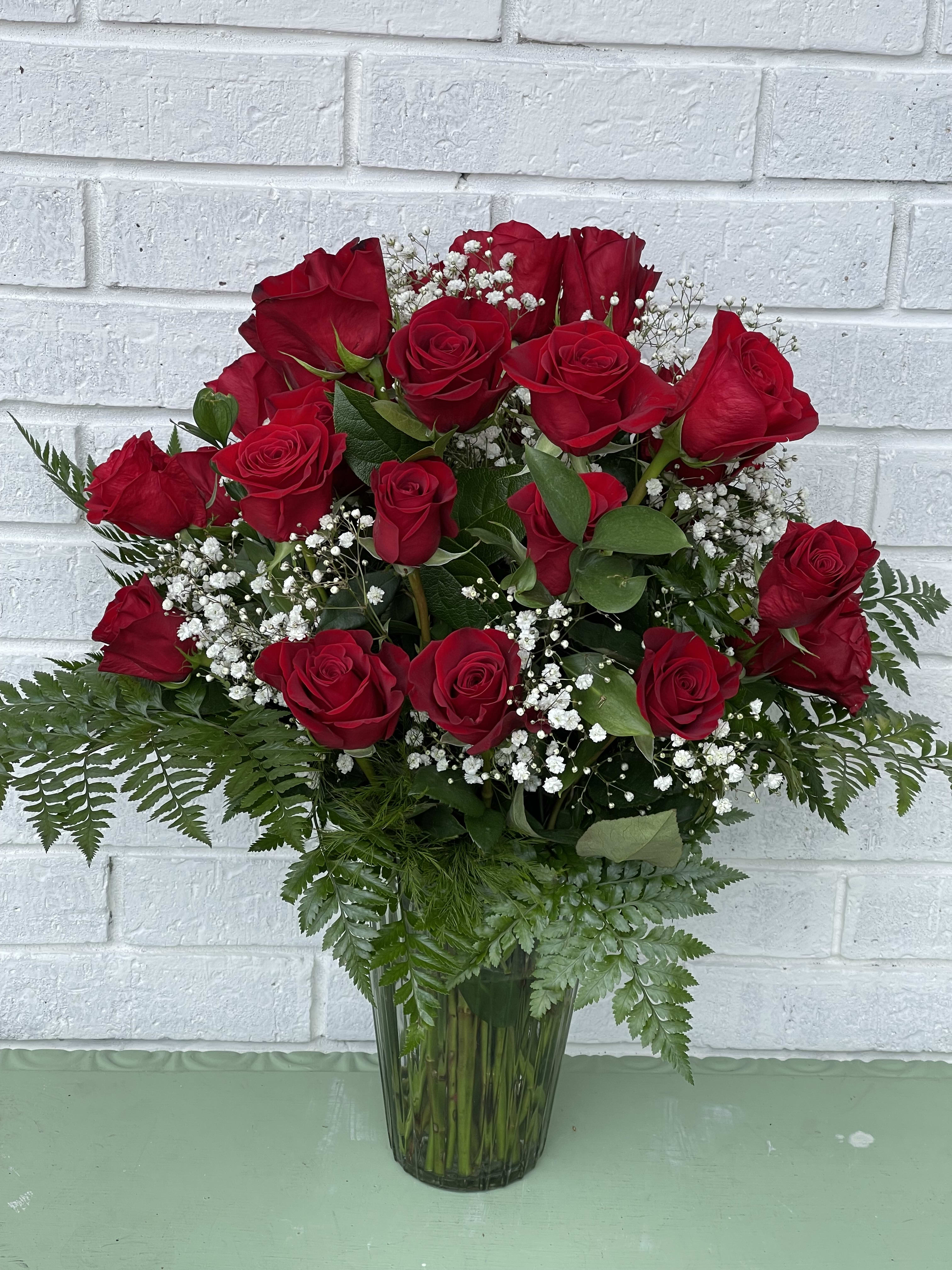 Traditional 24 rose floral  - 24 beautiful long stem roses 