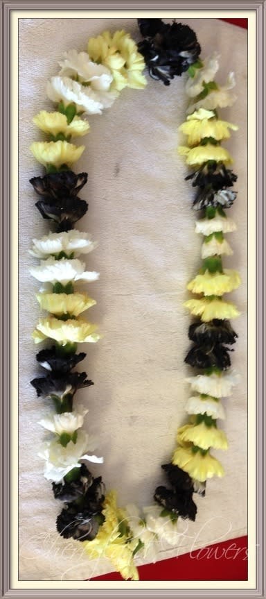 CF2049 - White, Yellow, &amp; Black Carnation Leis Leis featuring alternating white, yellow, and black carnations.  (Carnations are dyed)