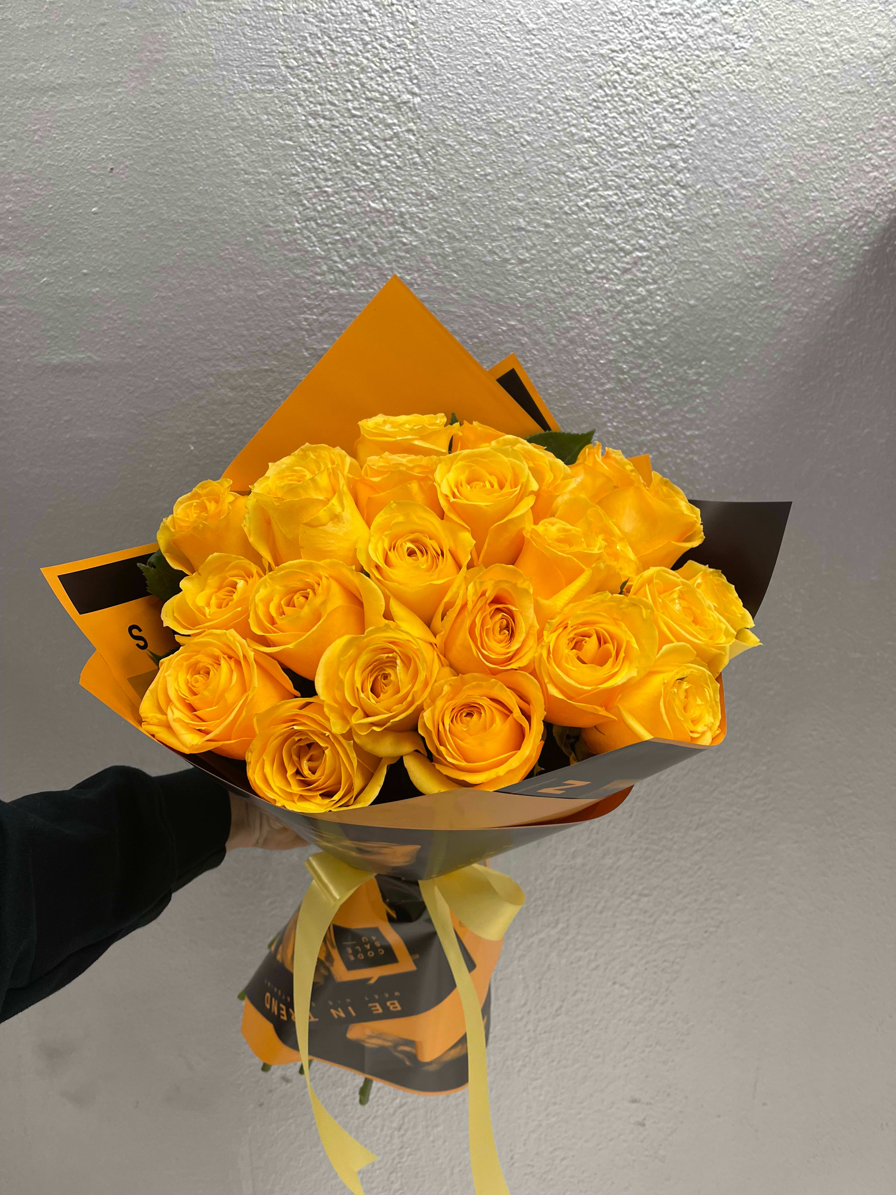 2 Dozen Yellow Rose Bouquet in Arleta CA Aime Les Fleurs