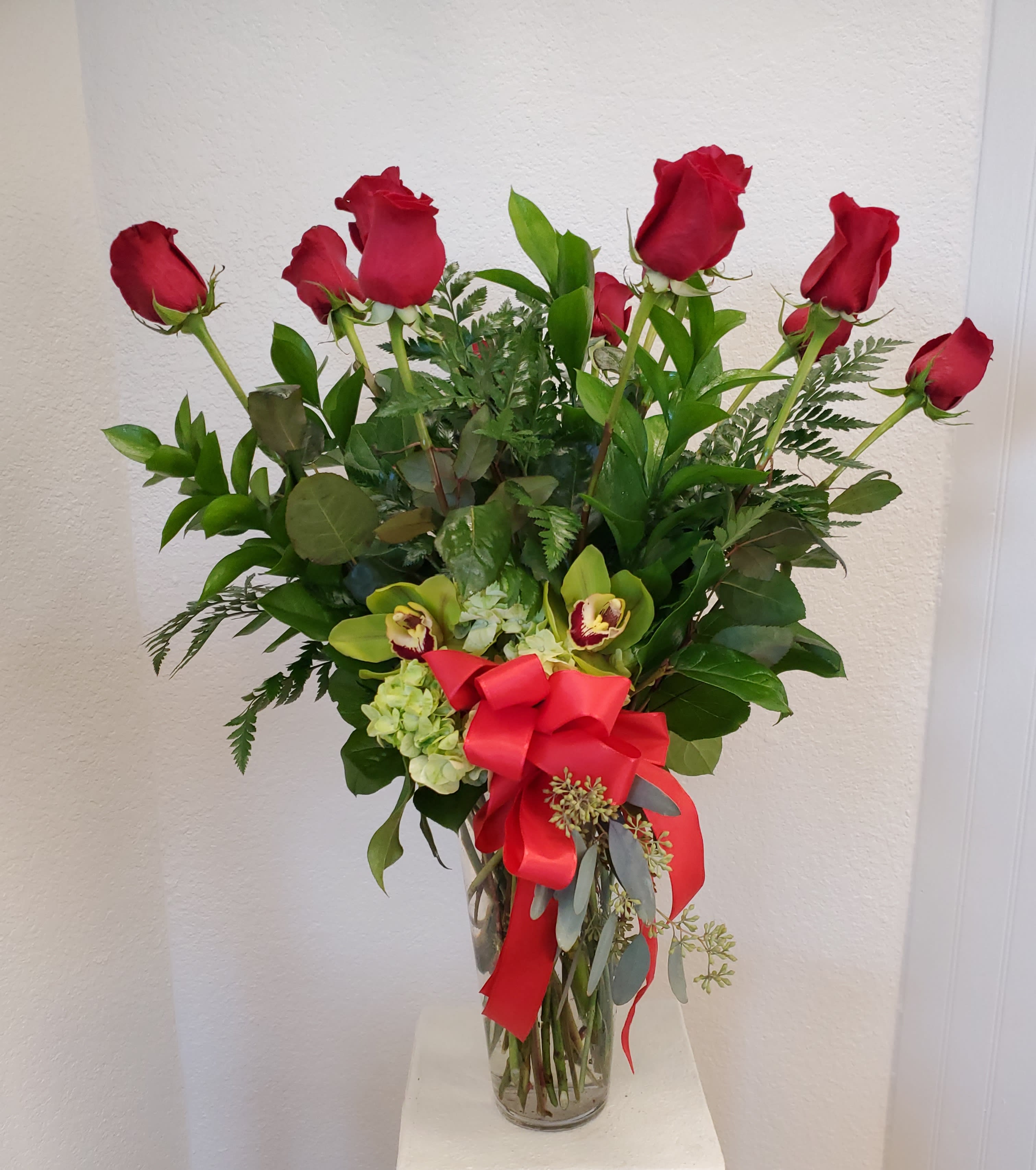 dozen red rose upgrade - A dozen roses with hydrangea and orchids