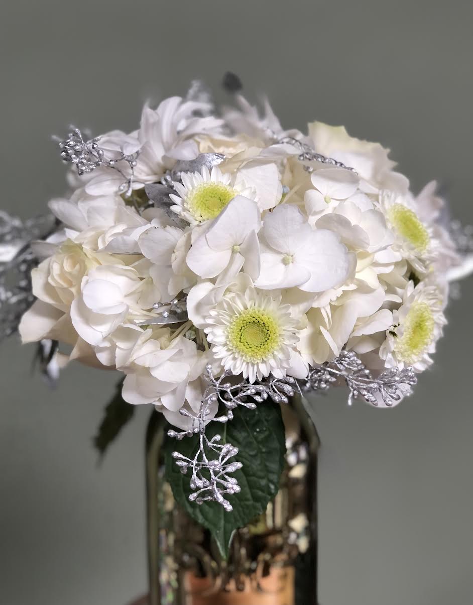 New Sensation - Hydrangeas, Roses, Daisies, etc. in Glass vase
