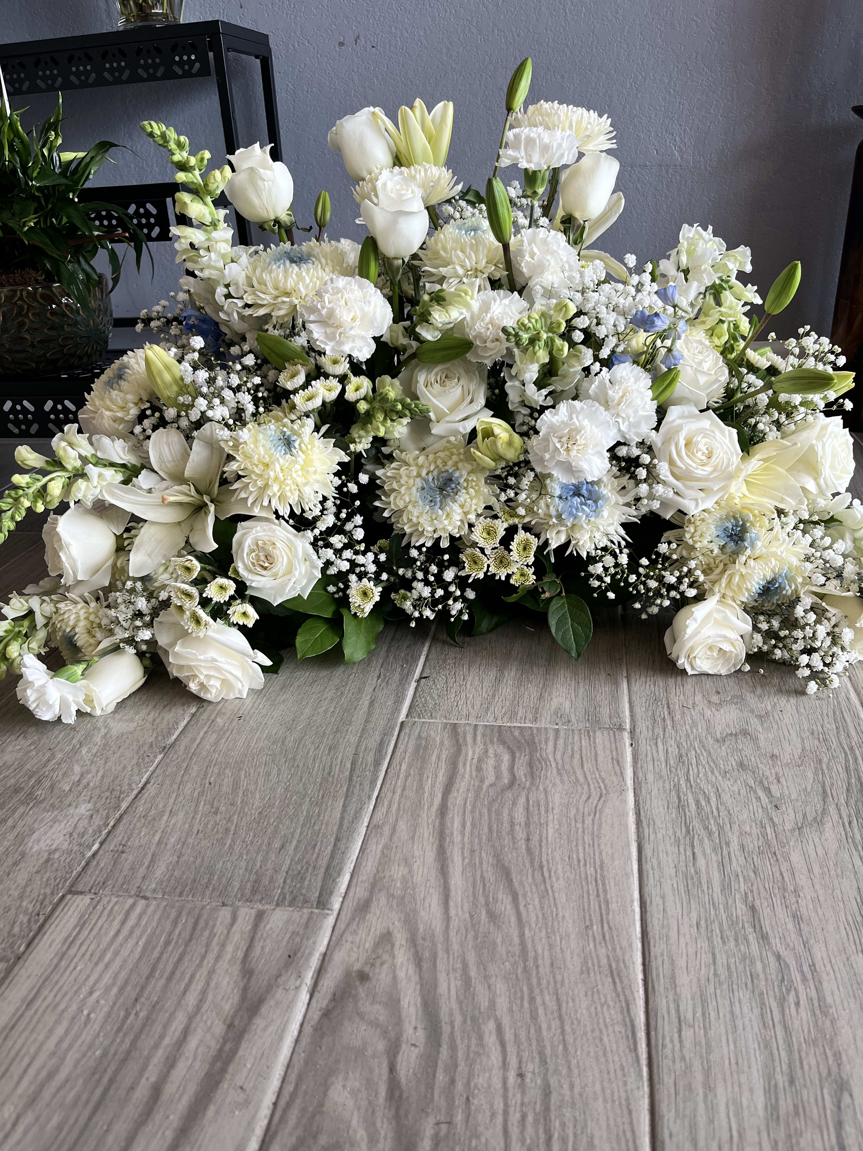 cremation embrace cremation embrace - beautiful arrangement for your Beautiful Love one you can Customs for a male or a female