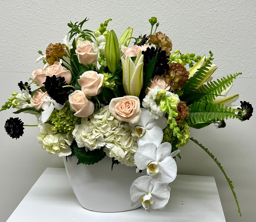 Loving pastels  - A seasonal mix of pinks, white and ivory's with an English garden vibe