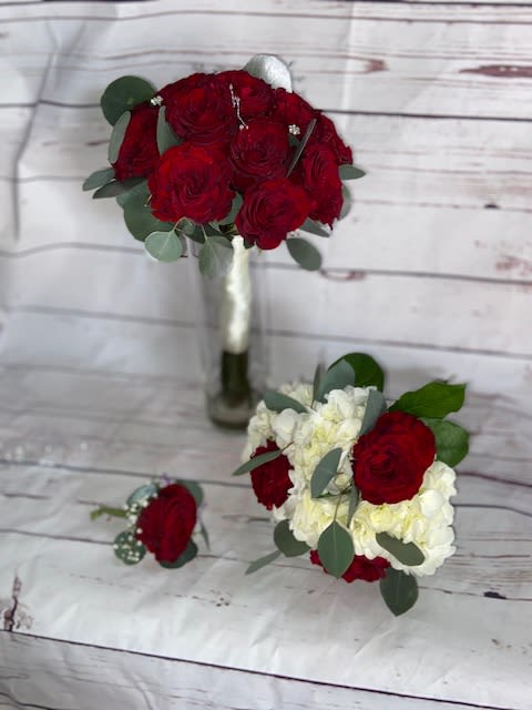 Tied Bride Bouquet, Bridemaid Bouquet and Boutonniere Tied Bride Bouquet, Bridemaid Bouquet and Boutonniere - Kit with Traditional Tied Bride Bouquet, Bridemaid Bouquet and Boutonniere.