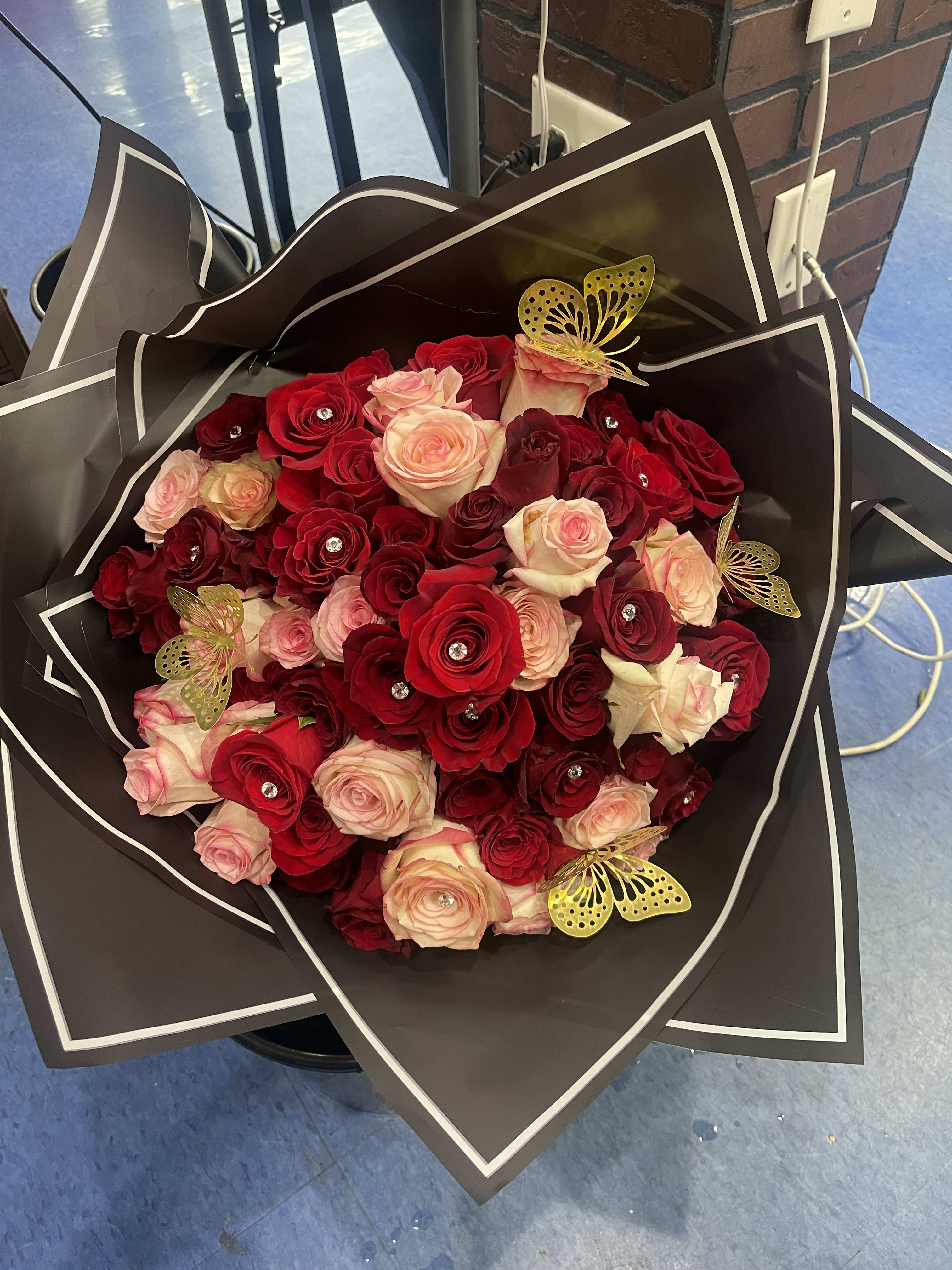 BOUCHON 50 ROSES - BOUCHON 50 ROSES PINK AND RED