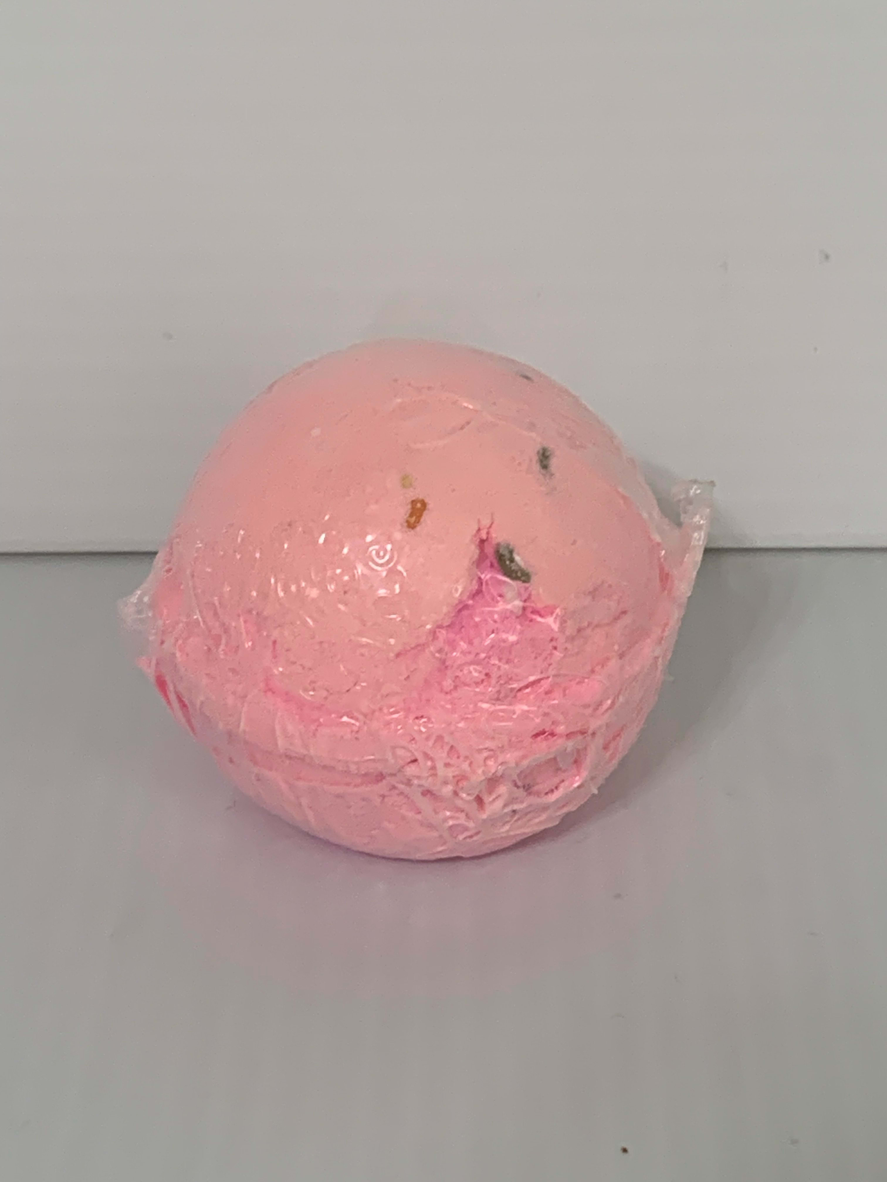 Strawberry Bath Bomb - Fragrant Strawberry Bath Bomb