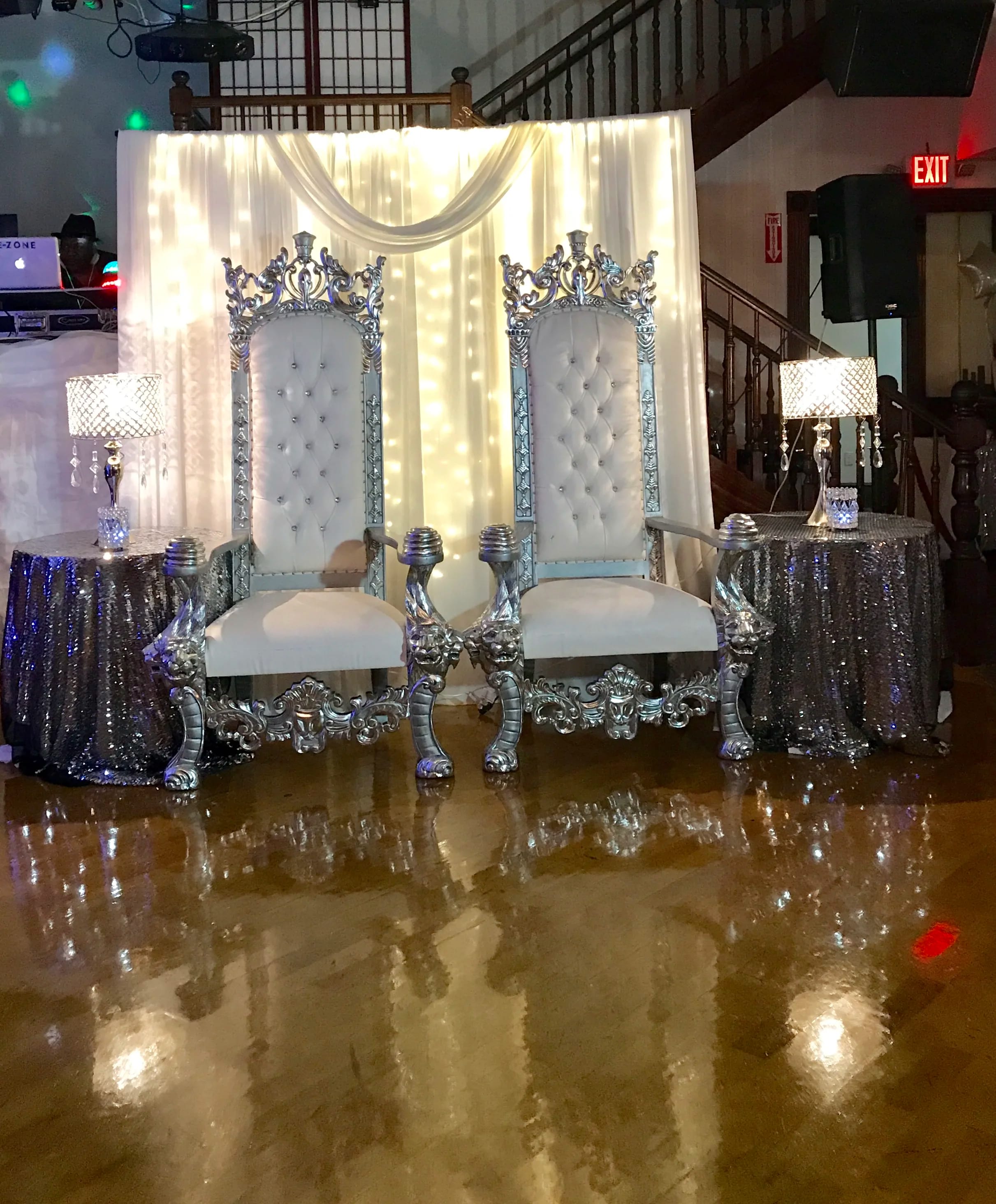 Silver throne chair rental clearance