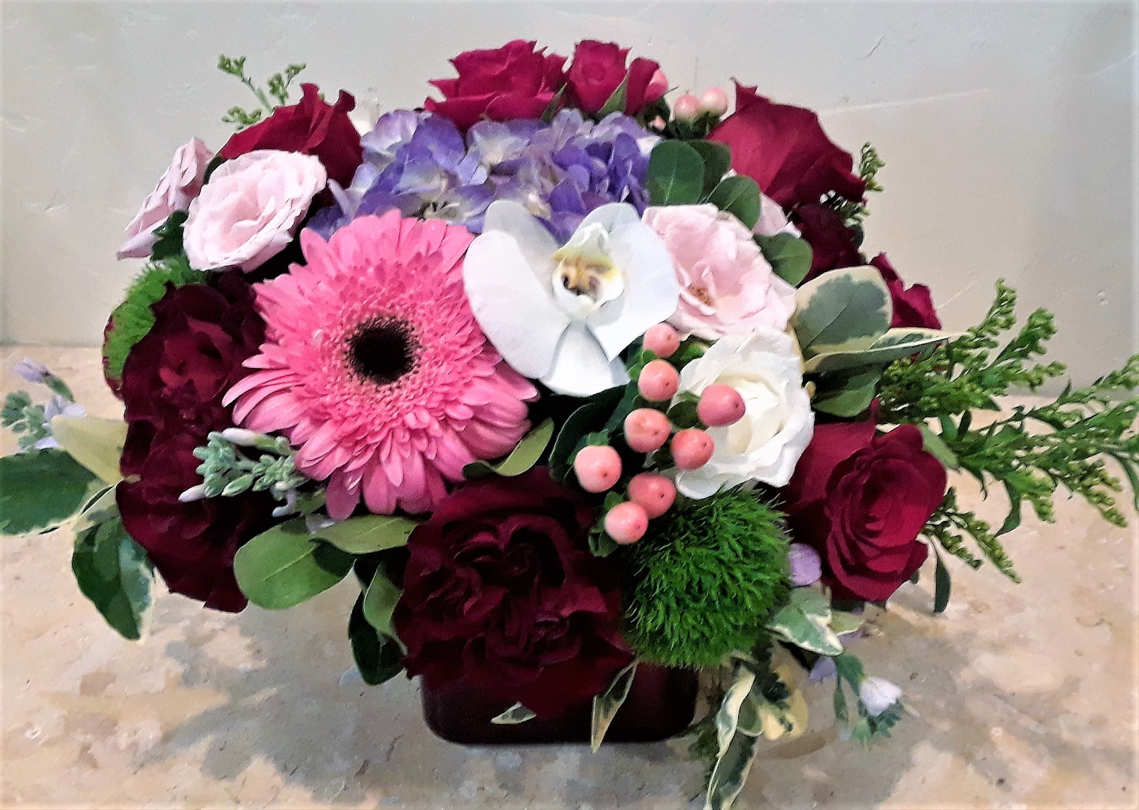 Low and compact, adorable. - Fresh floral.