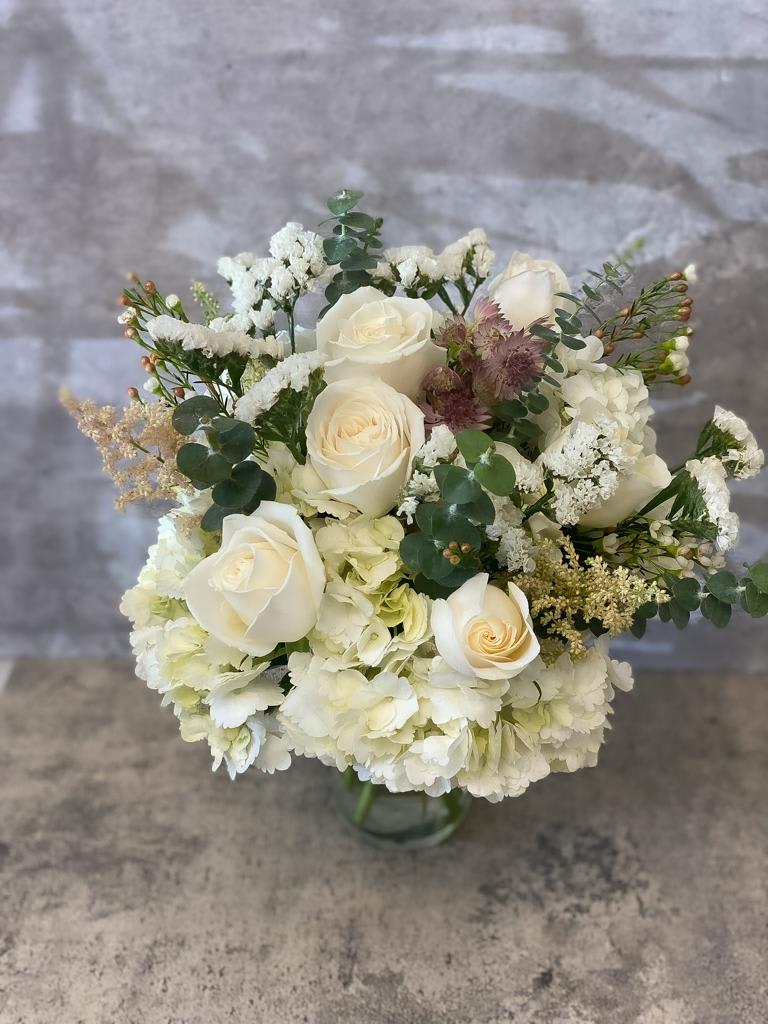 Elegant White - Standard - Your order will be arranged approximately as shown on our website