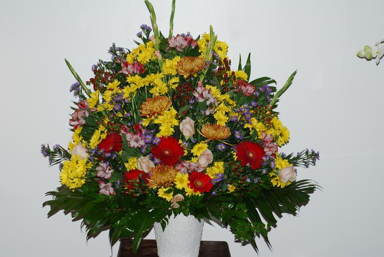 Warm Condolences - Send a beautiful, warm arrangement to express your condolences. 
