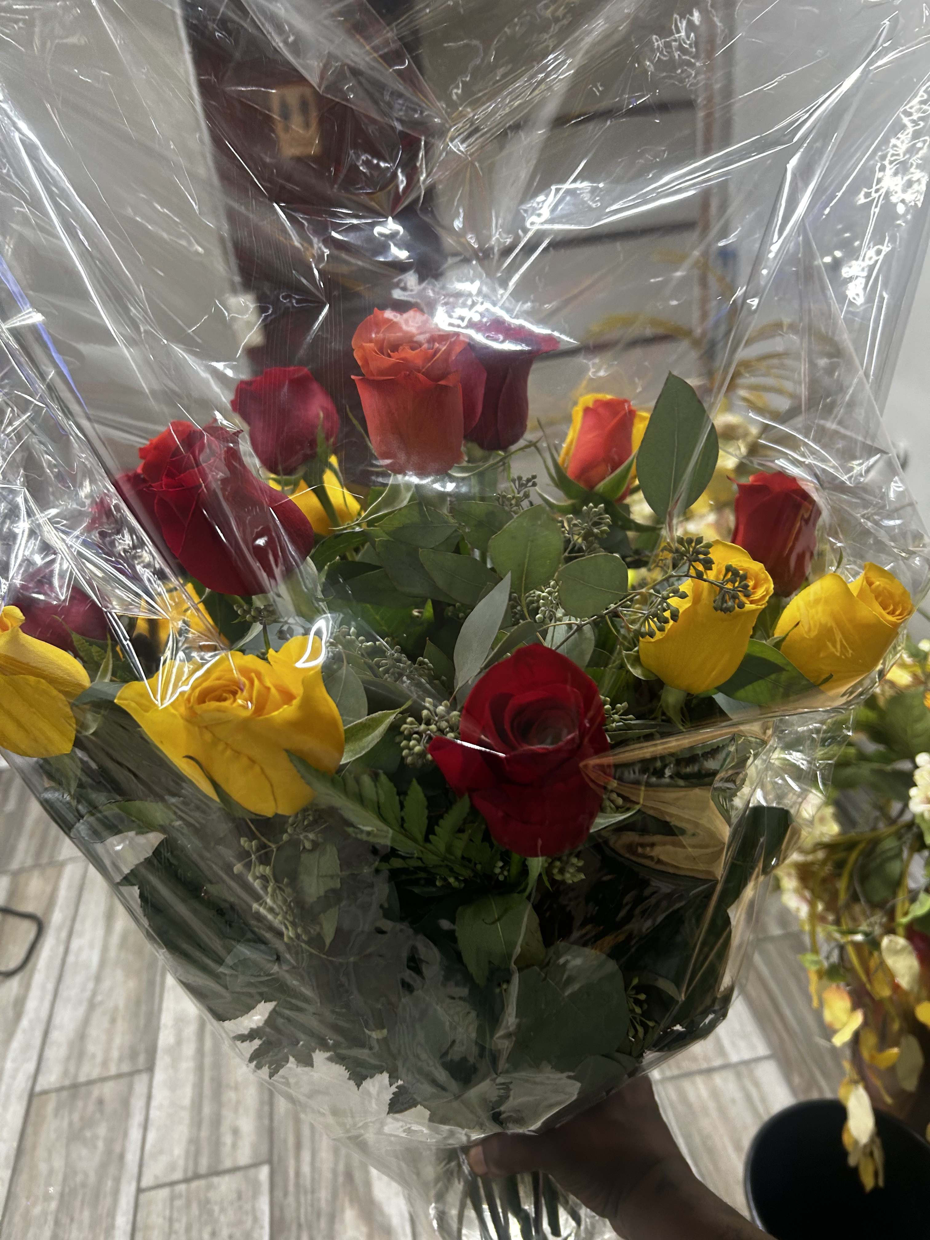 Red and yellow arrangement  - Rose mix