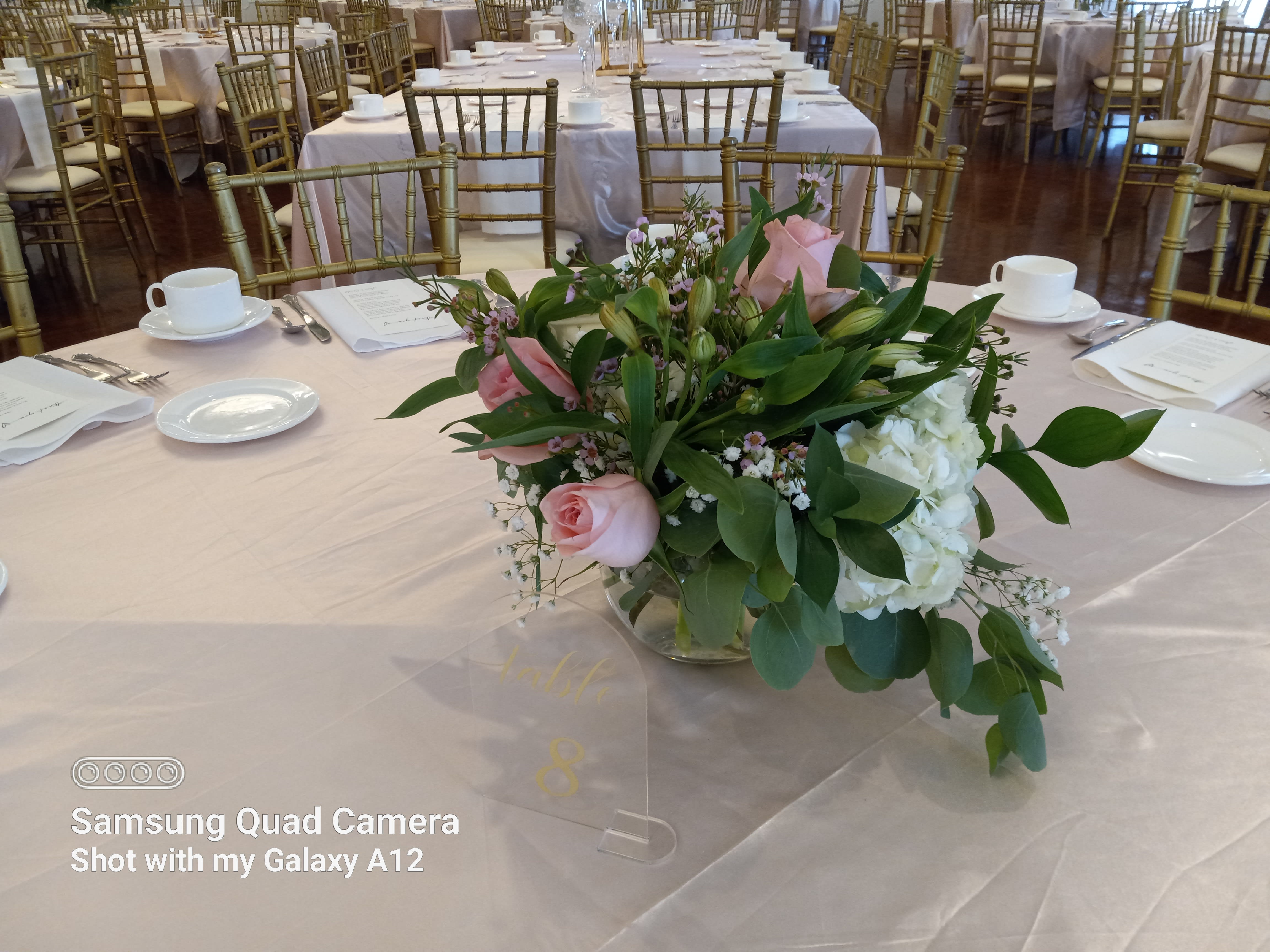 Alexis wedding reception low table centerpiece - Nice and cheerful low table centerpieces for reception white lilies and pink roses 