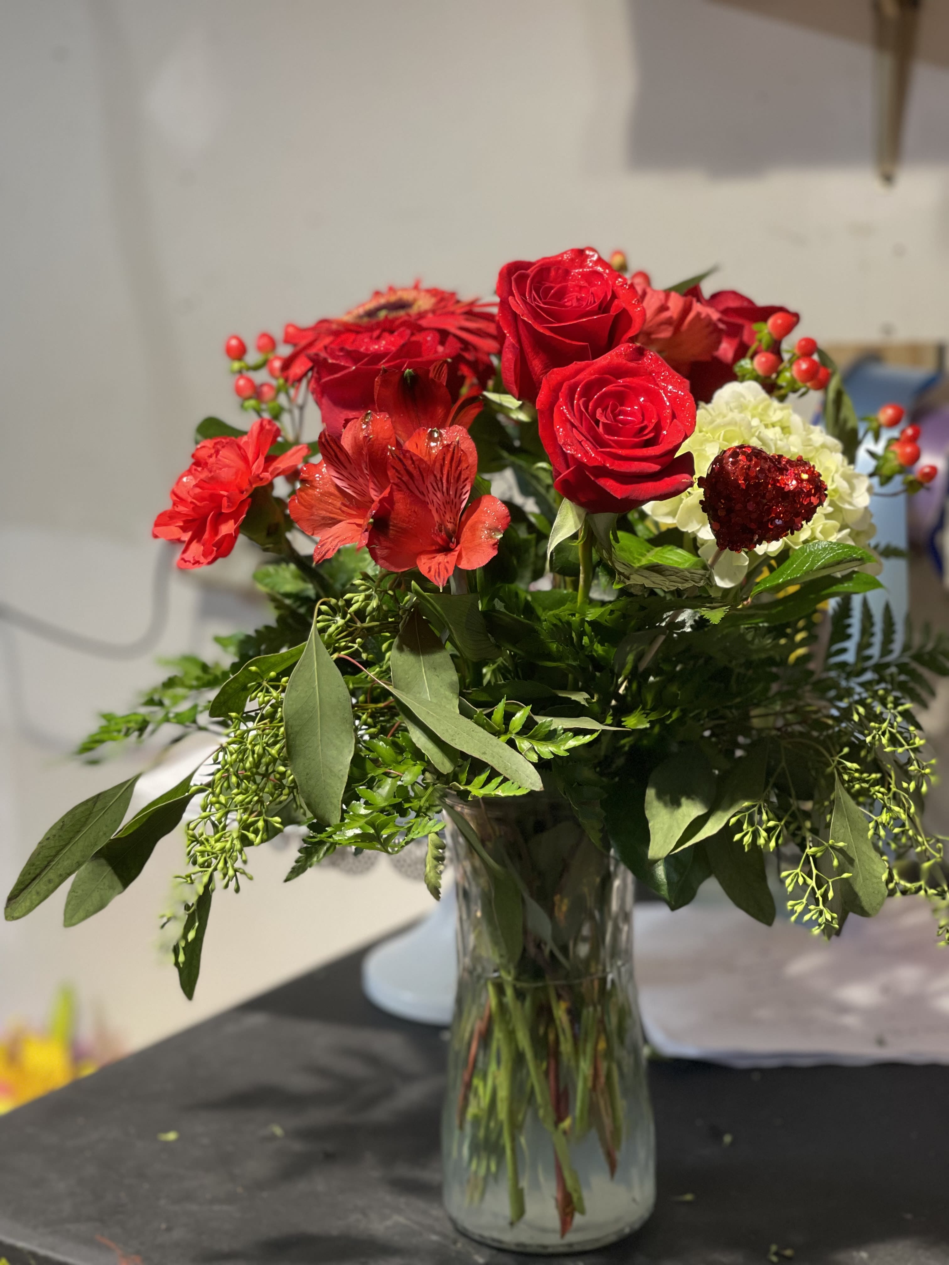 Romantic Bouquet Romantic Bouquet - Full blooms like lilies and roses take center stage in our Romantic Bouquet