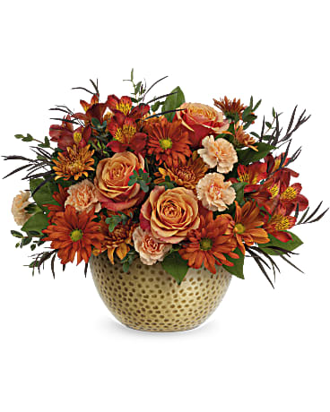 Golden centerpiece Golden centerpiece - Assorted fall flowers in a gold metal bowl