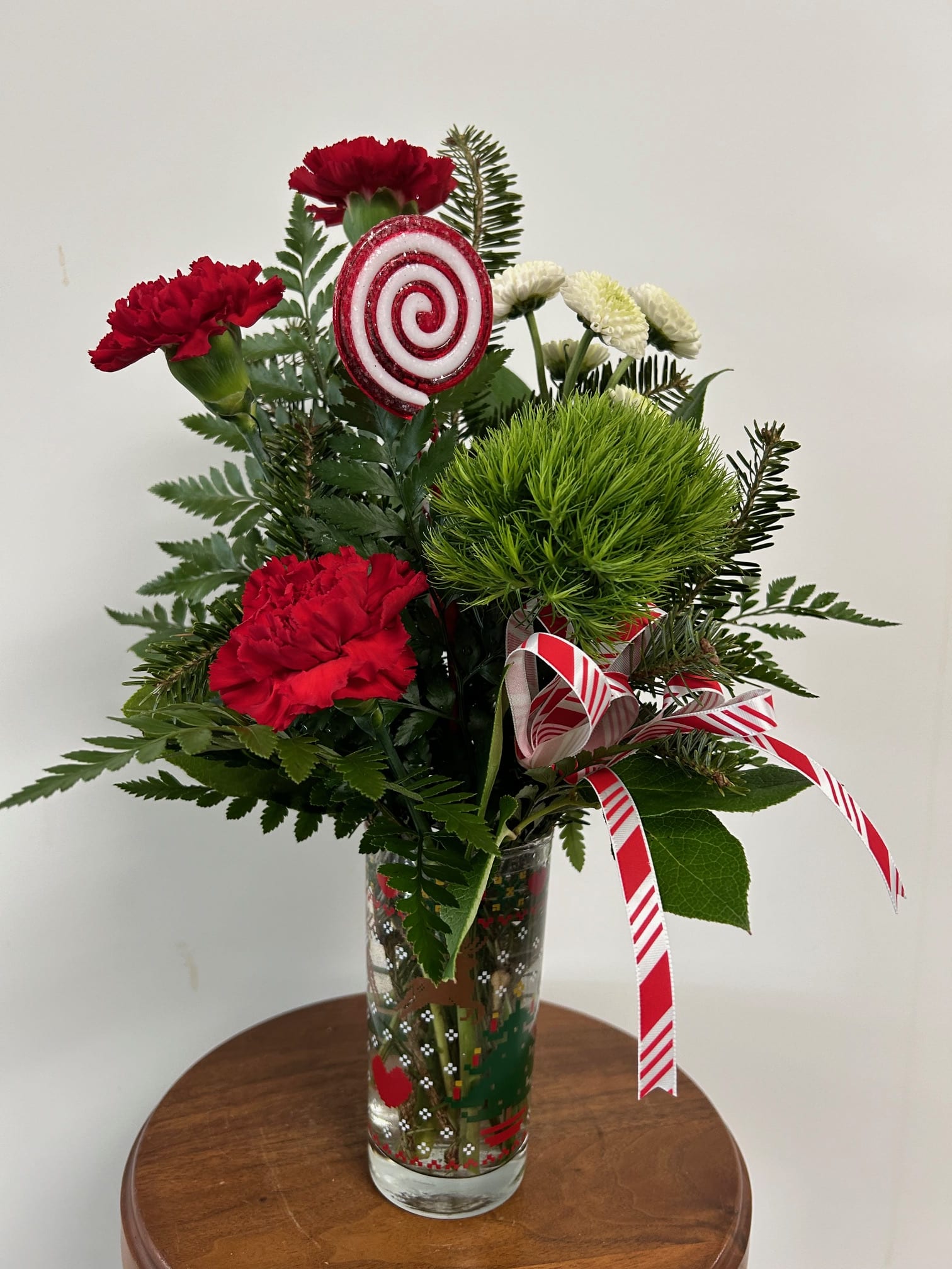Holiday Budvase Holiday Budvase - Decorative glass vase with Holiday arrangement