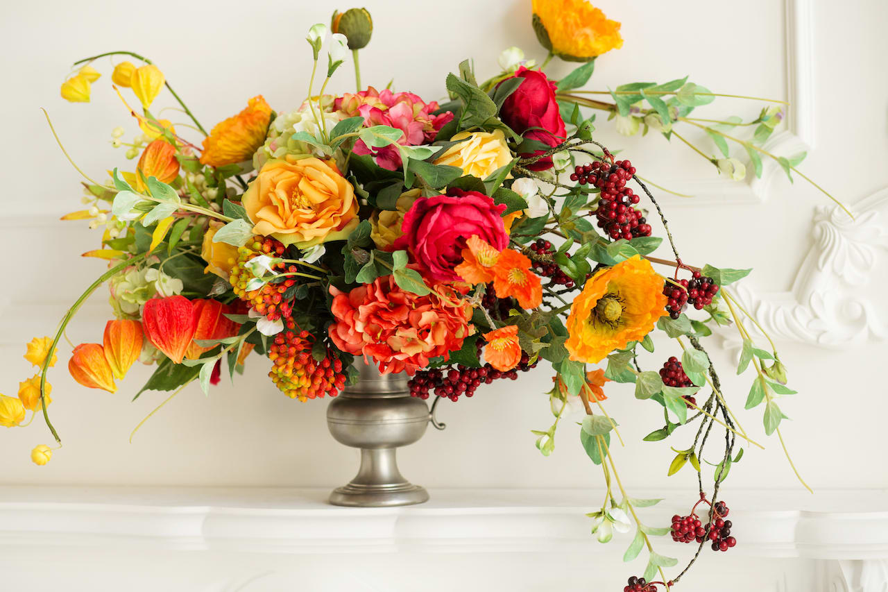 Superstar  - Embrace the spirit of gratitude and warmth with our Thanksgiving florals, a splendid collection designed to bring the rich colors and textures of the season into your home. Each arrangement is a testament to the beauty of autumn, celebrating the harvest and the abundance of blessings.  Imagine a centerpiece adorned with vibrant sunflowers, deep burgundy dahlias, and rustic orange roses, carefully nestled among lush seasonal foliage. The earthy tones of autumn leaves, paired with touches of golden accents, create a visual symphony that captures the essence of Thanksgiving.  Our Thanksgiving florals are more than just arrangements; they are expressions of gratitude and the perfect complement to your holiday table. Whether you prefer a traditional cornucopia-inspired display or a modern, elegant bouquet, our collection offers a variety of styles to suit your taste.  Share the joy of the season with friends and family by sending a Thanksgiving floral arrangement as a heartfelt gesture. Let the warm hues and aromatic scents of fall fill your home, creating a welcoming atmosphere that encourages gratitude and togetherness.  Choose from our curated selection and let our Thanksgiving florals become a beautiful tradition, adding a touch of natural elegance to your celebrations.