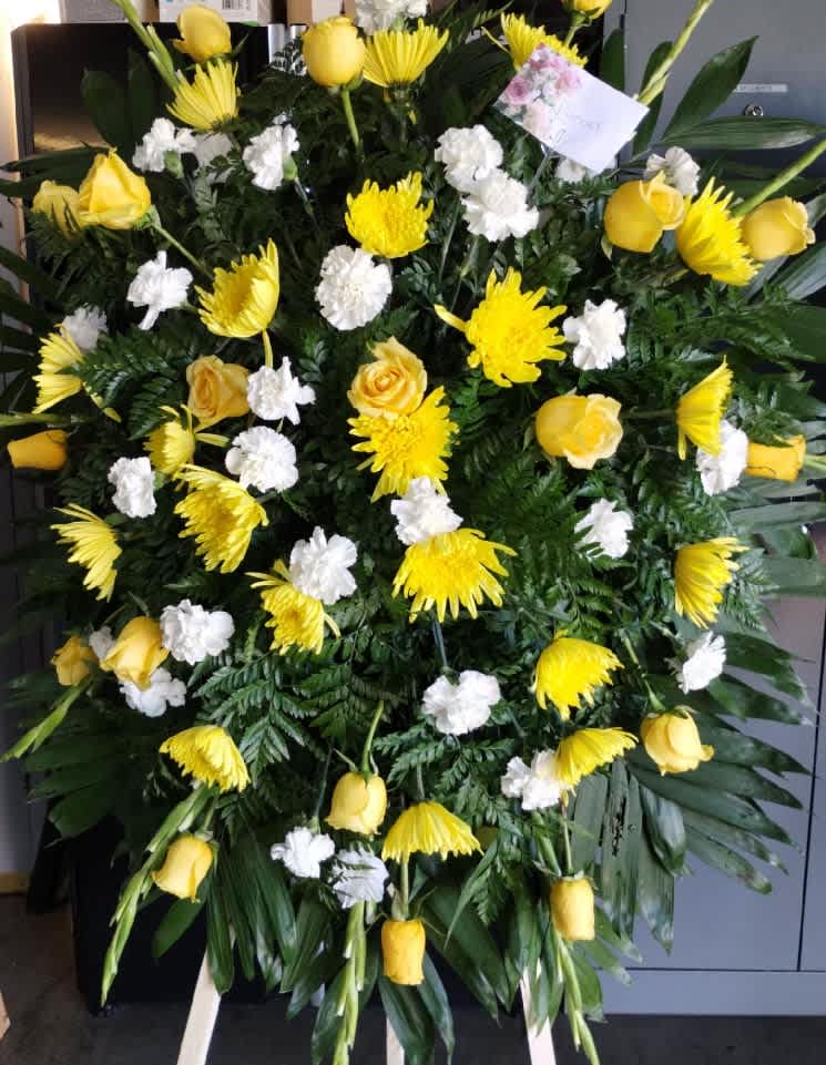 yellow farewell yellow farewell - yeloow roses , white carnations , yellow spiders