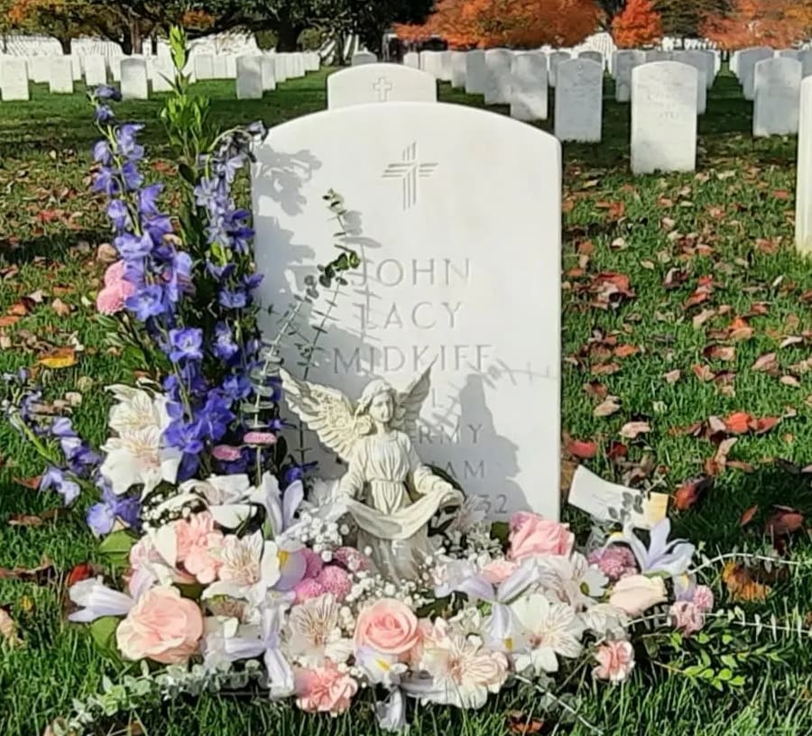 TT-ANC113: PRAYING ANGEL GRAVESIDE ARRANGEMENT TT-ANC113: PRAYING ANGEL GRAVESIDE ARRANGEMENT - PRAYING ANGEL GRAVESIDE ARRANGEMENT BY TWIN TOWERS FLORIST IN ARLINGTON, VA