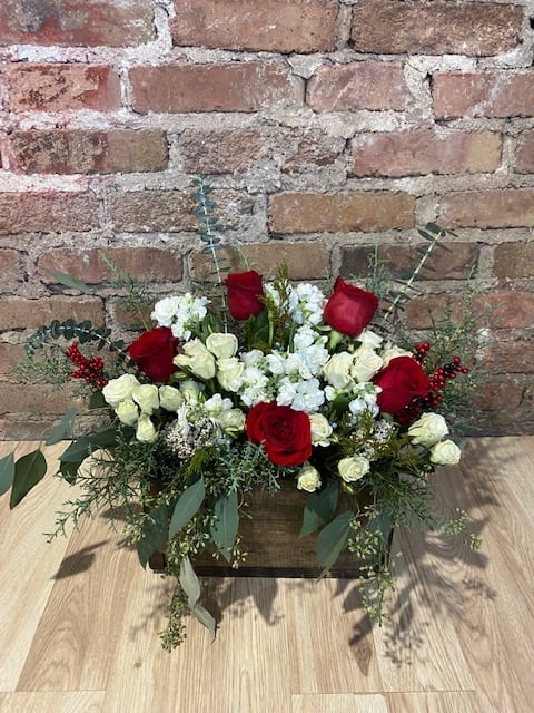 Luxury Box of Red and White Spray Roses with Eucalyptus Luxury Box of Red and White Spray Roses with Eucalyptus