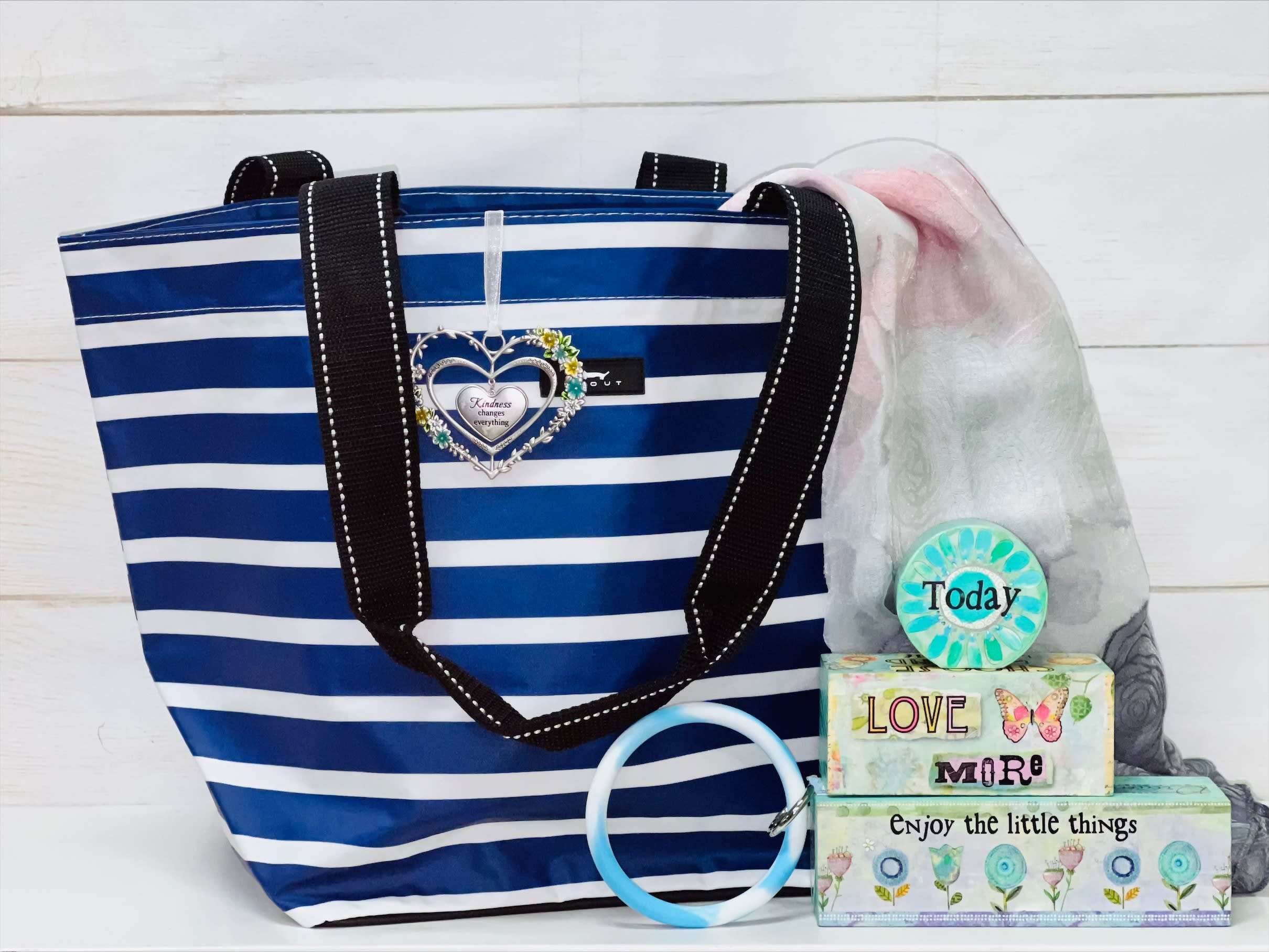 New Item Feminine Gift and Food Set 90 value in Honolulu HI