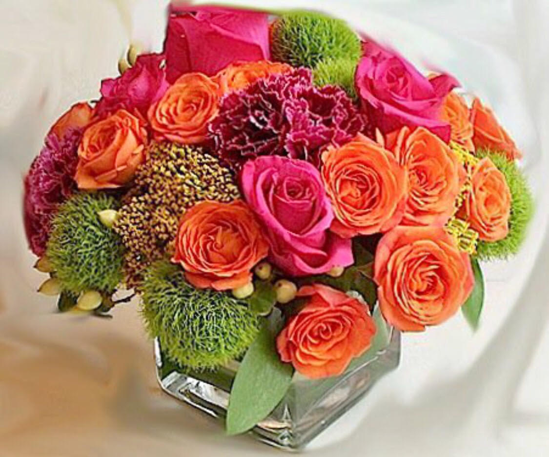 Charismatic Jewel tones Charismatic Jewel tones - Arrangement with oranges, pinks, and greens