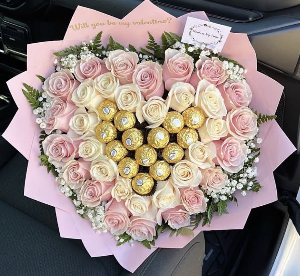  Ramo, You have my Heart bouquet  - Grand Pink and White Roses surrounding a chocolate shaped heart, expertly wrapped in specialty tissue  