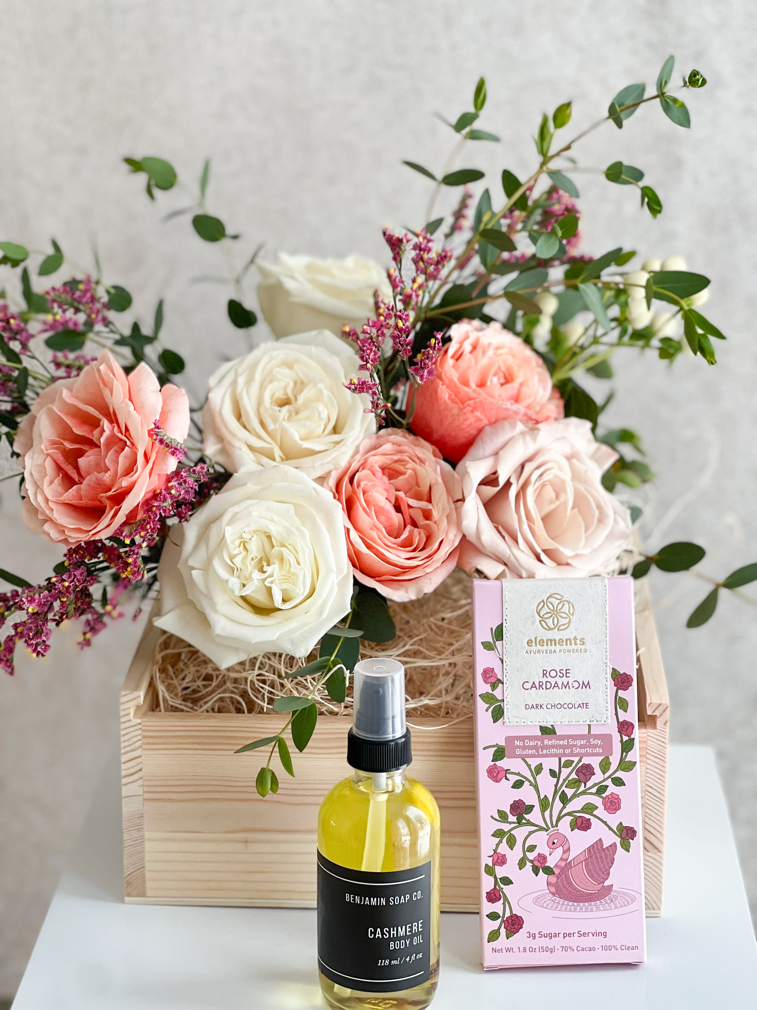 Cashmere Roses Gift Set in Overland Park KS Flower House KC