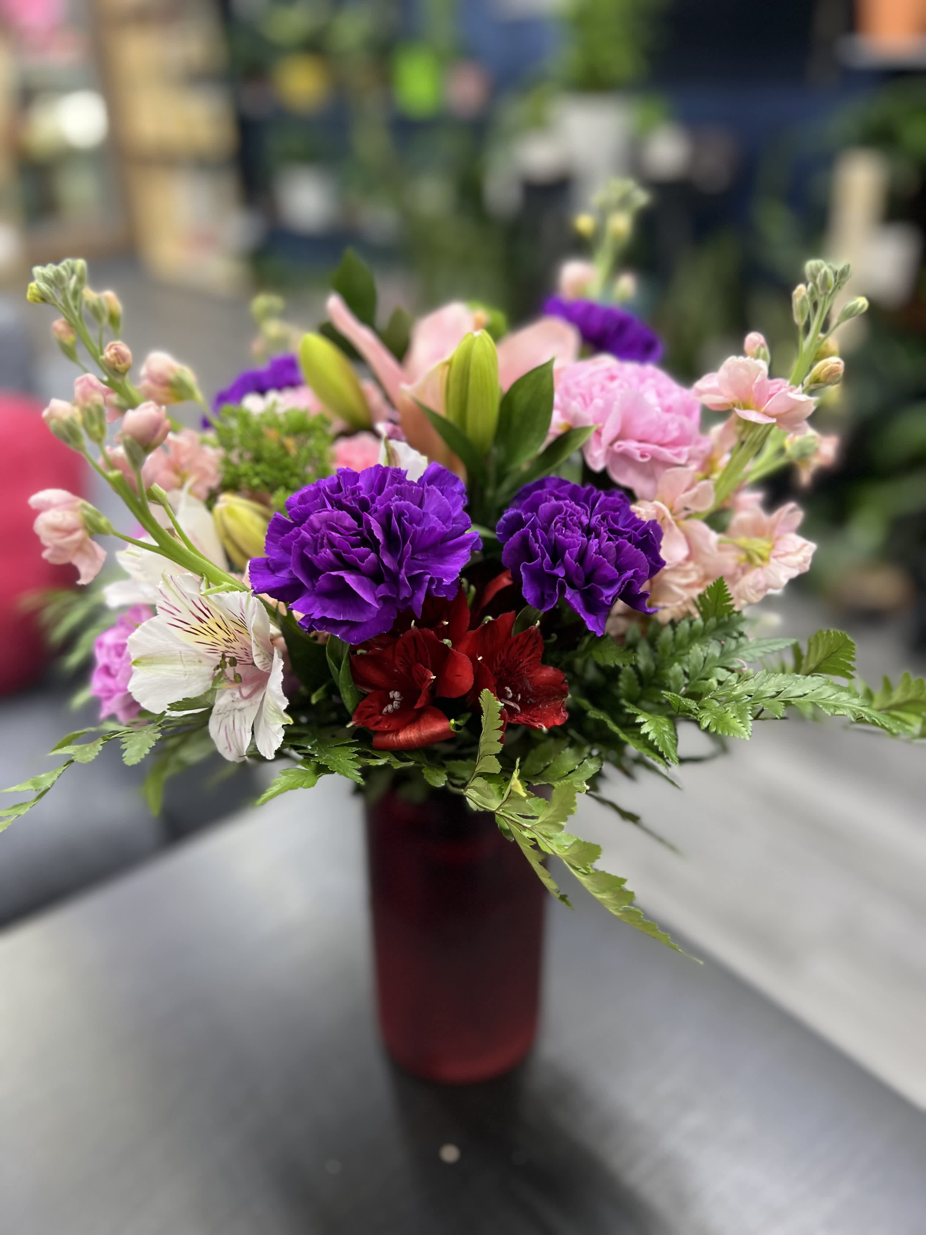 Fuego Floral  - &quot;Fuego Floral is ideal for expressing intense and passionate emotions. A perfect gift for celebrating anniversaries, romantic moments, or as a striking present on special occasions where you want to convey a message of heartfelt affection.&quot;