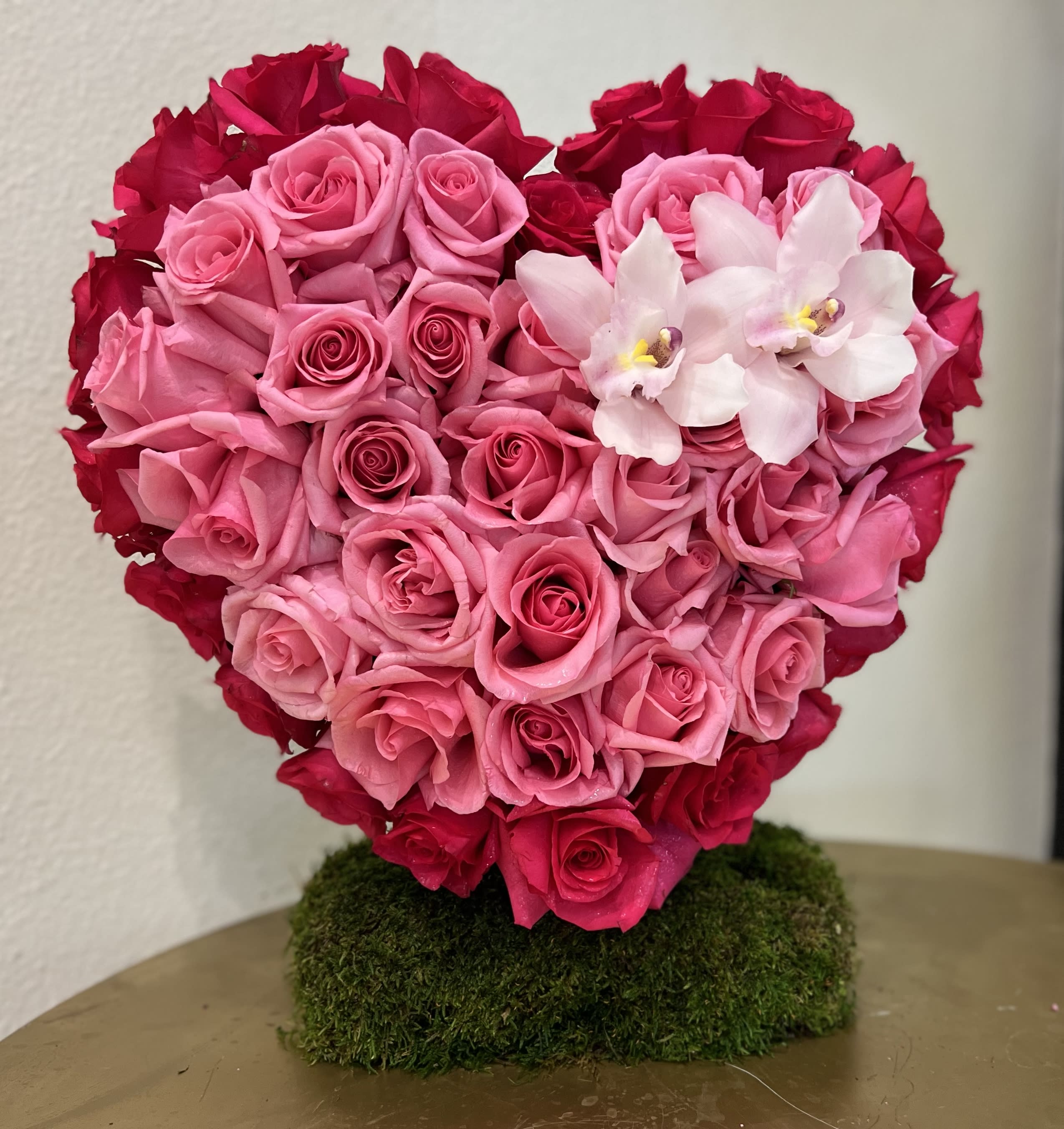 I Love You - dozens of beautiful Roses to form a heart  (other rose colors available)