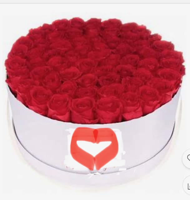 Round Rose Box  - color and size may vary due to high demand small, medium and large box