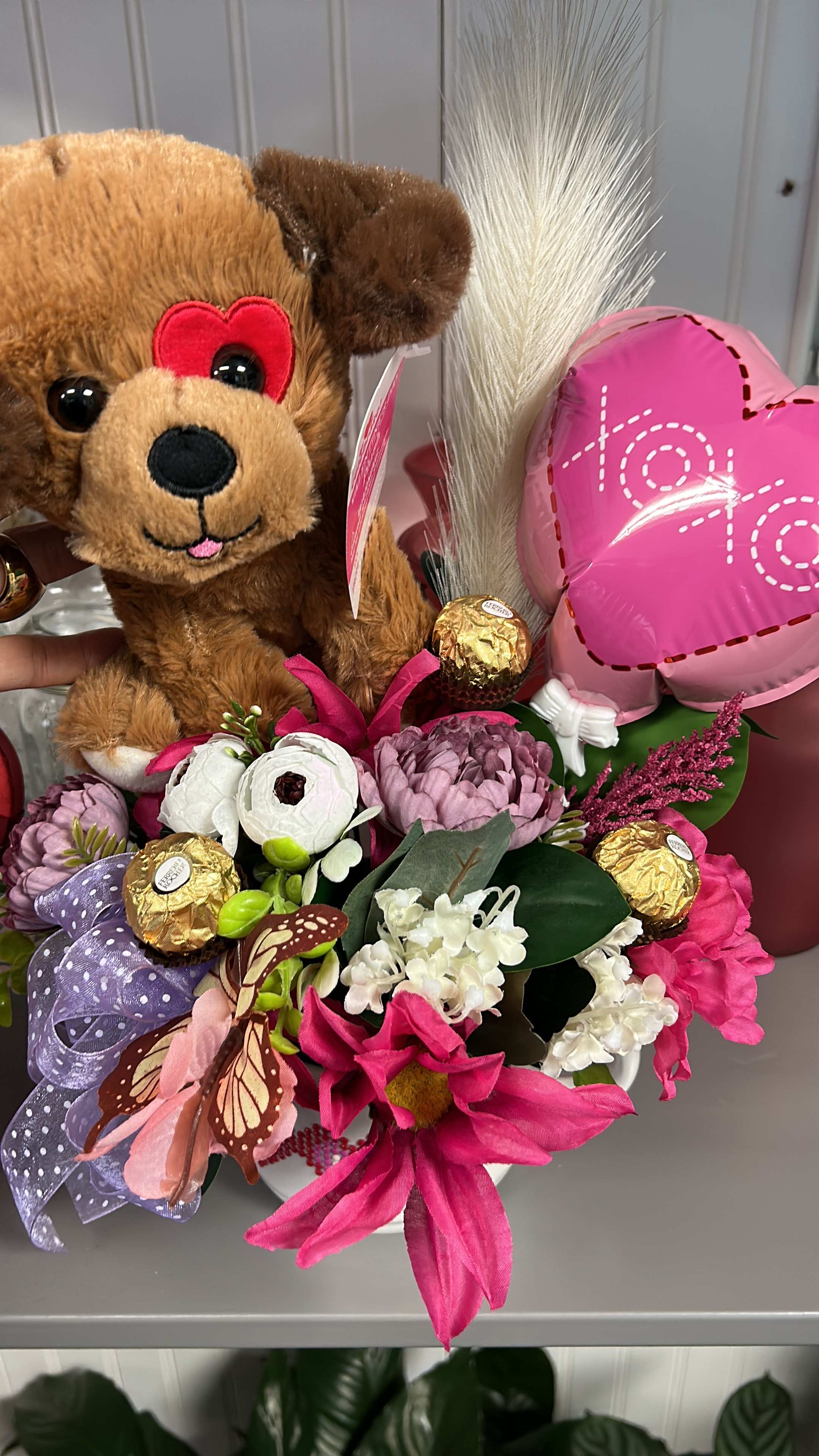 FEY FLOWES FEY FLOWES - FEY FLOWERS , TEDDY AND BALLOON