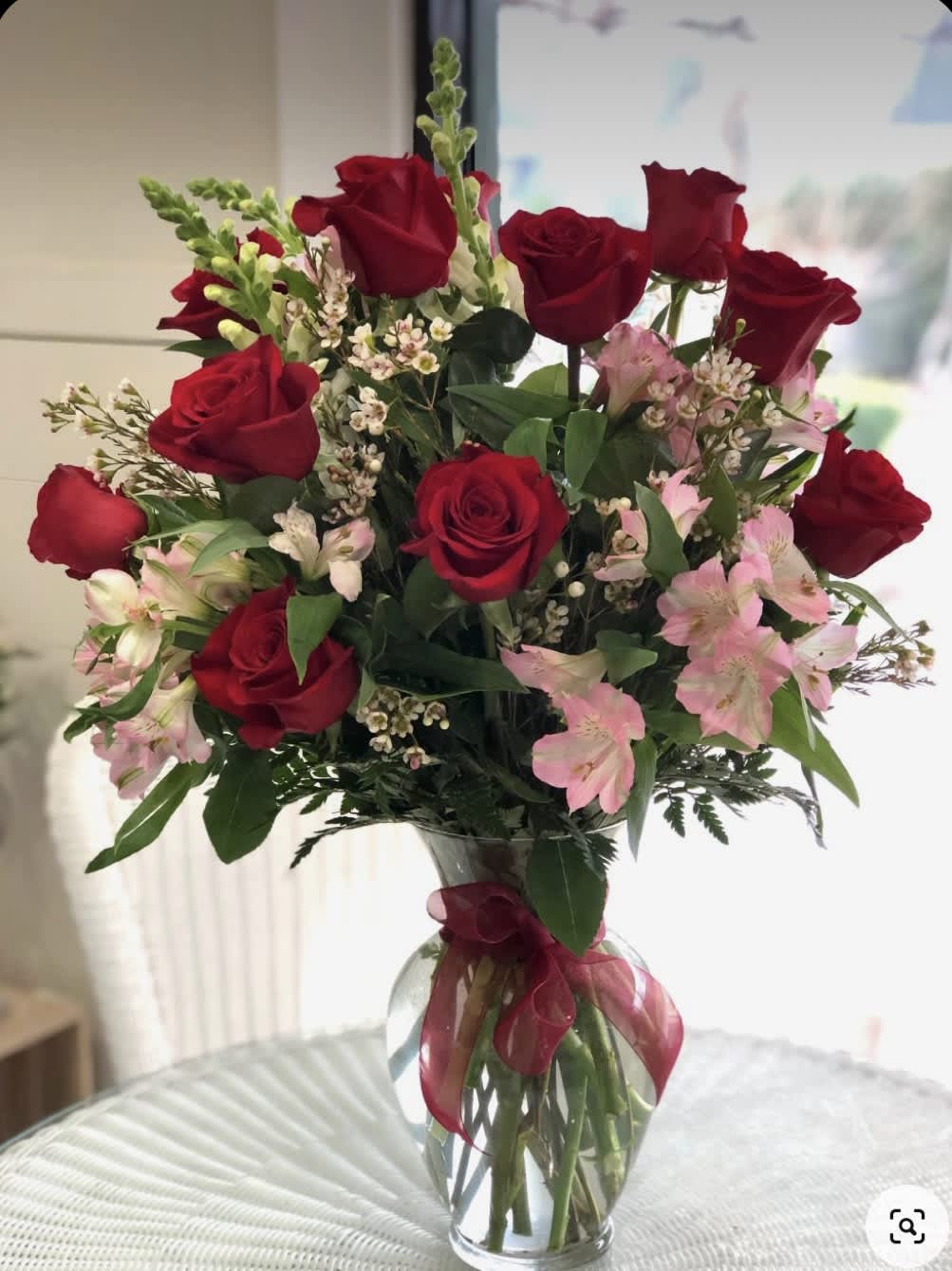 Unique  - Red Rose, beautifully arranged 