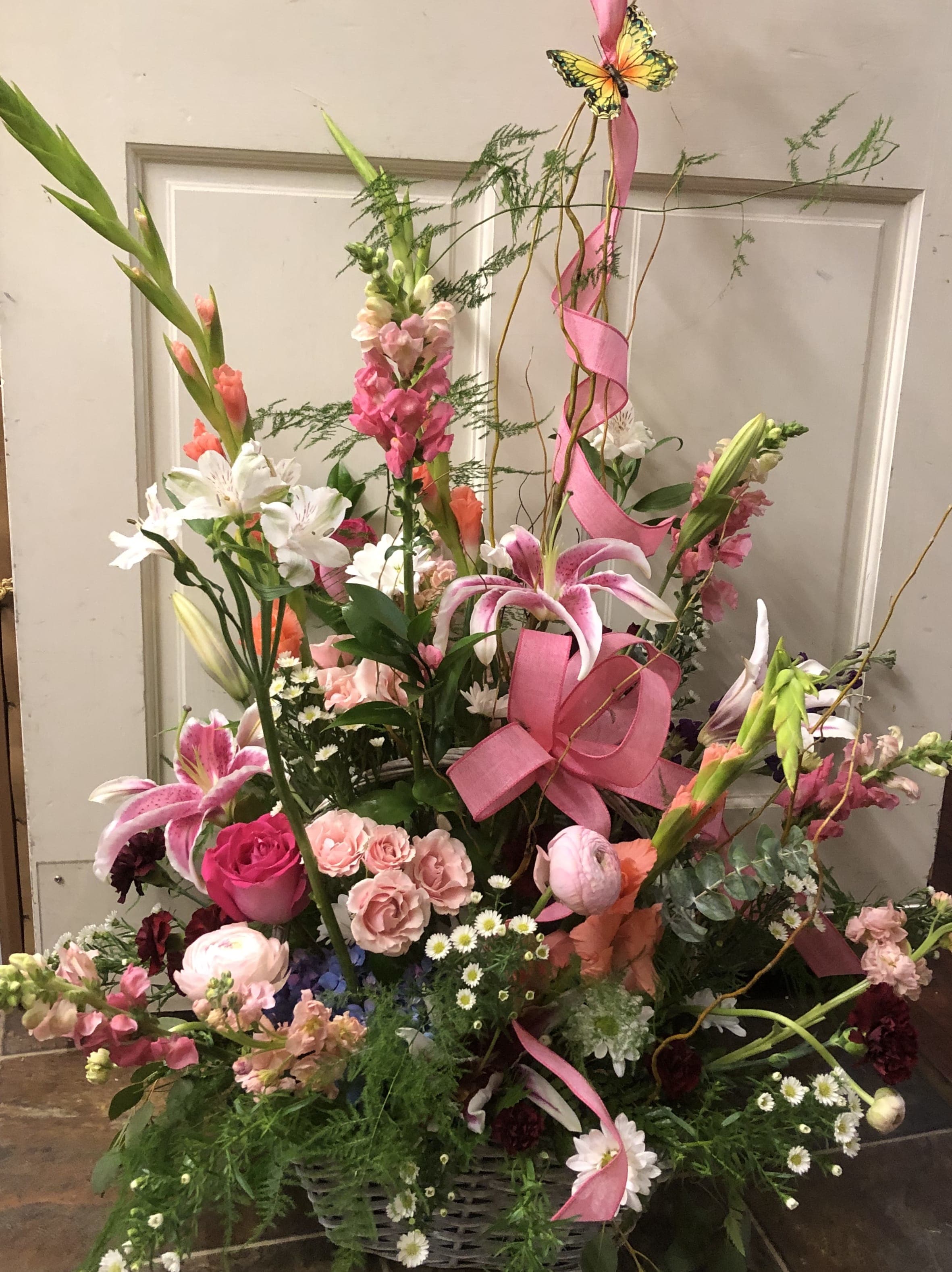 Sweet Baby Girl Sweet Baby Girl - Fresh Cut Arrangement Done in all Pinks for That Sweet Baby Girl in Your Life We Can Also do this Arrangement in Shades of Boy for That Baby Boy in Your Life. You can Add a Plush Toy to go With the Arrangement