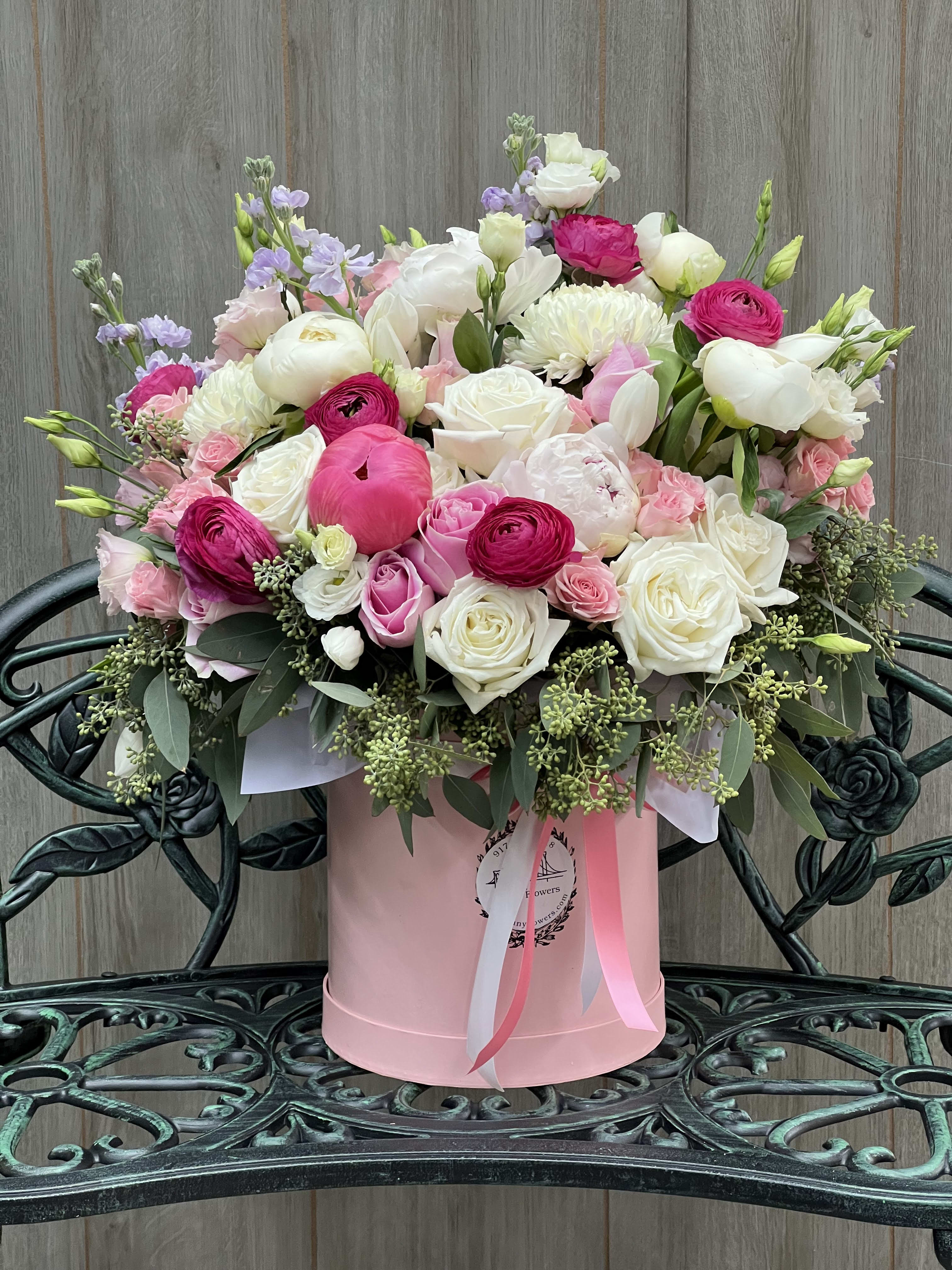 Agata Agata - Mix flowers in a box. Box available more deferent color.