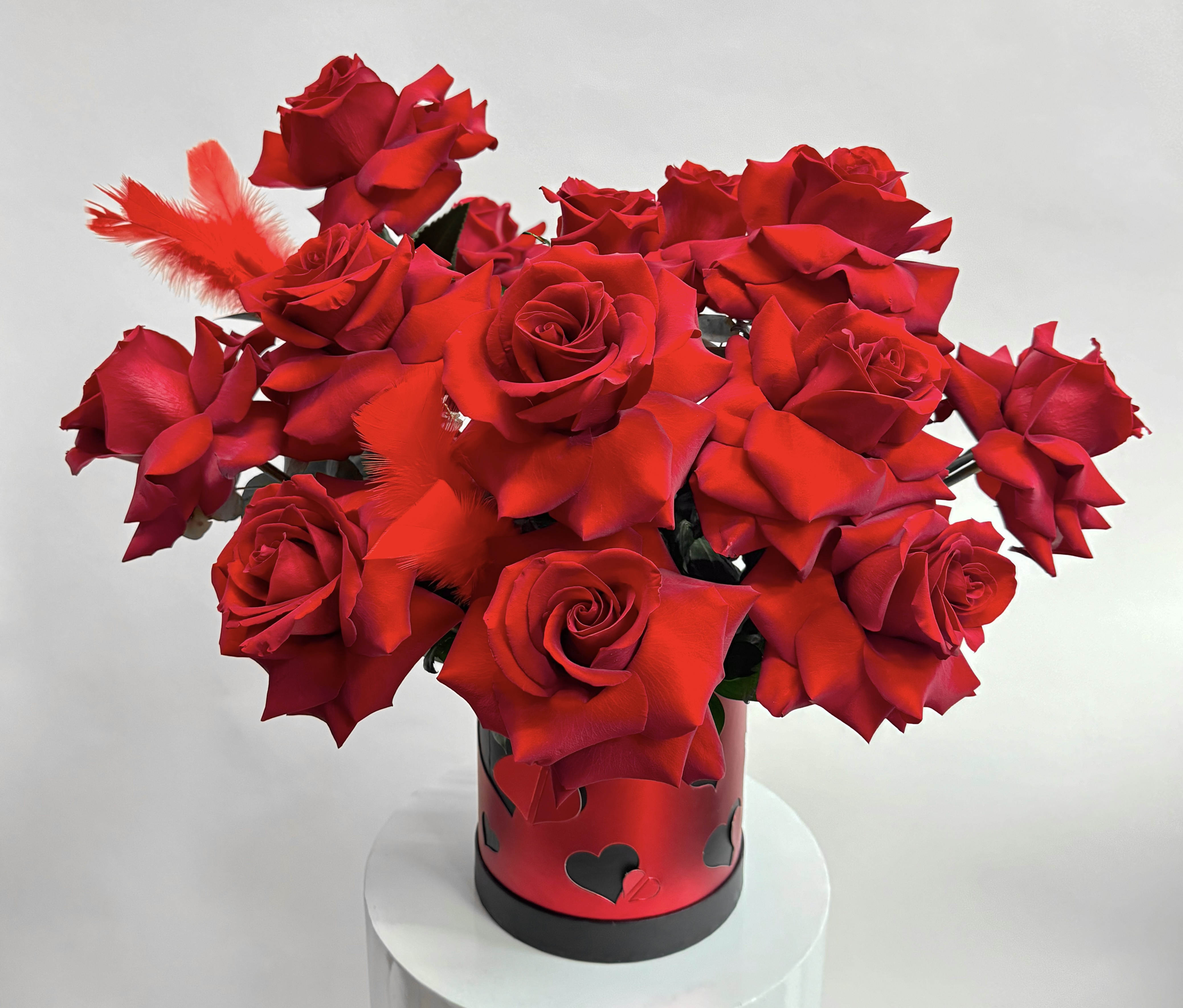 Red romance box.                     The photo shows a standard size. - On the first photo is a standard size.