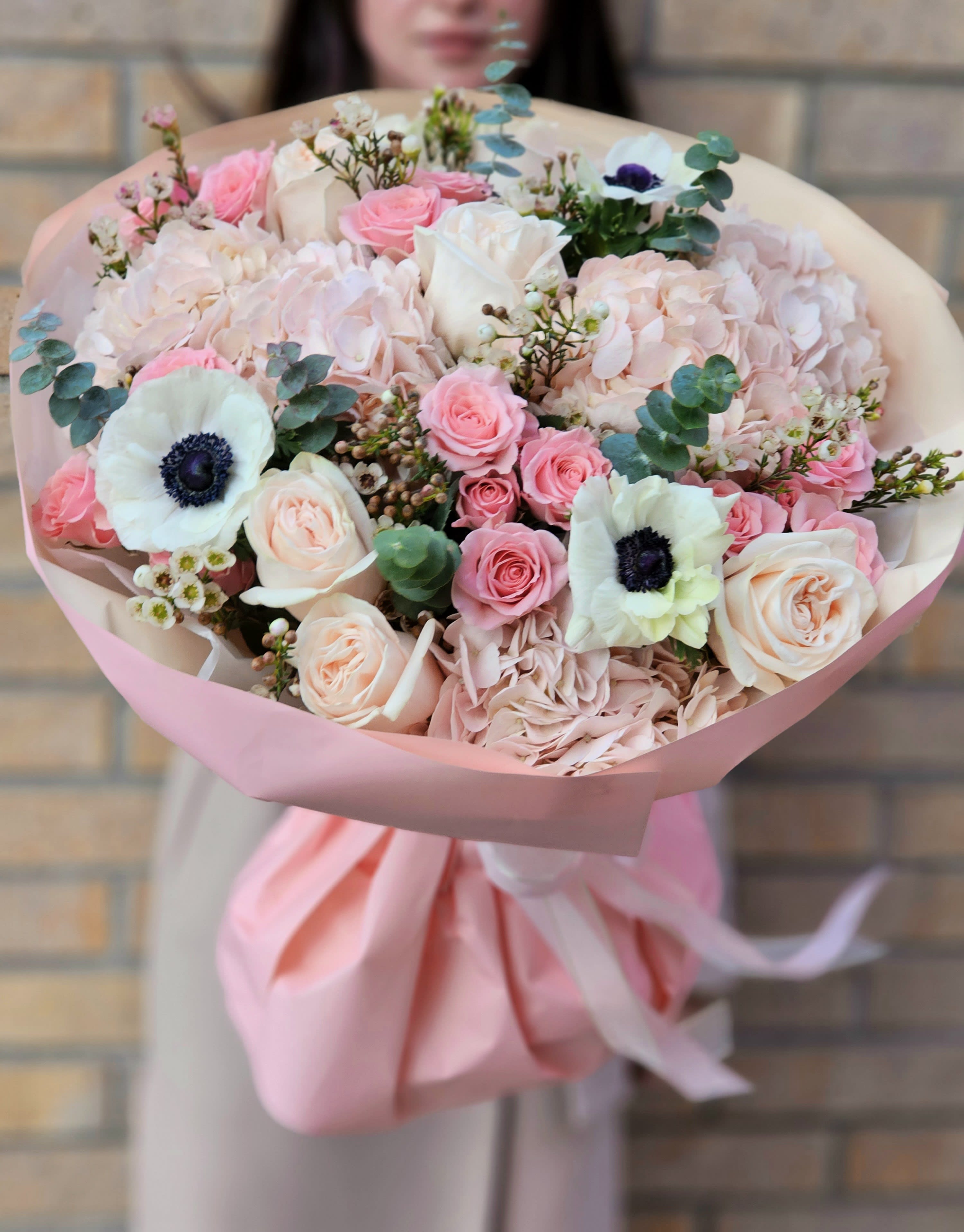 Pink bouquet. The photo shows a standard size. Pink bouquet. The photo shows a standard size. - The photo shows a standard size.