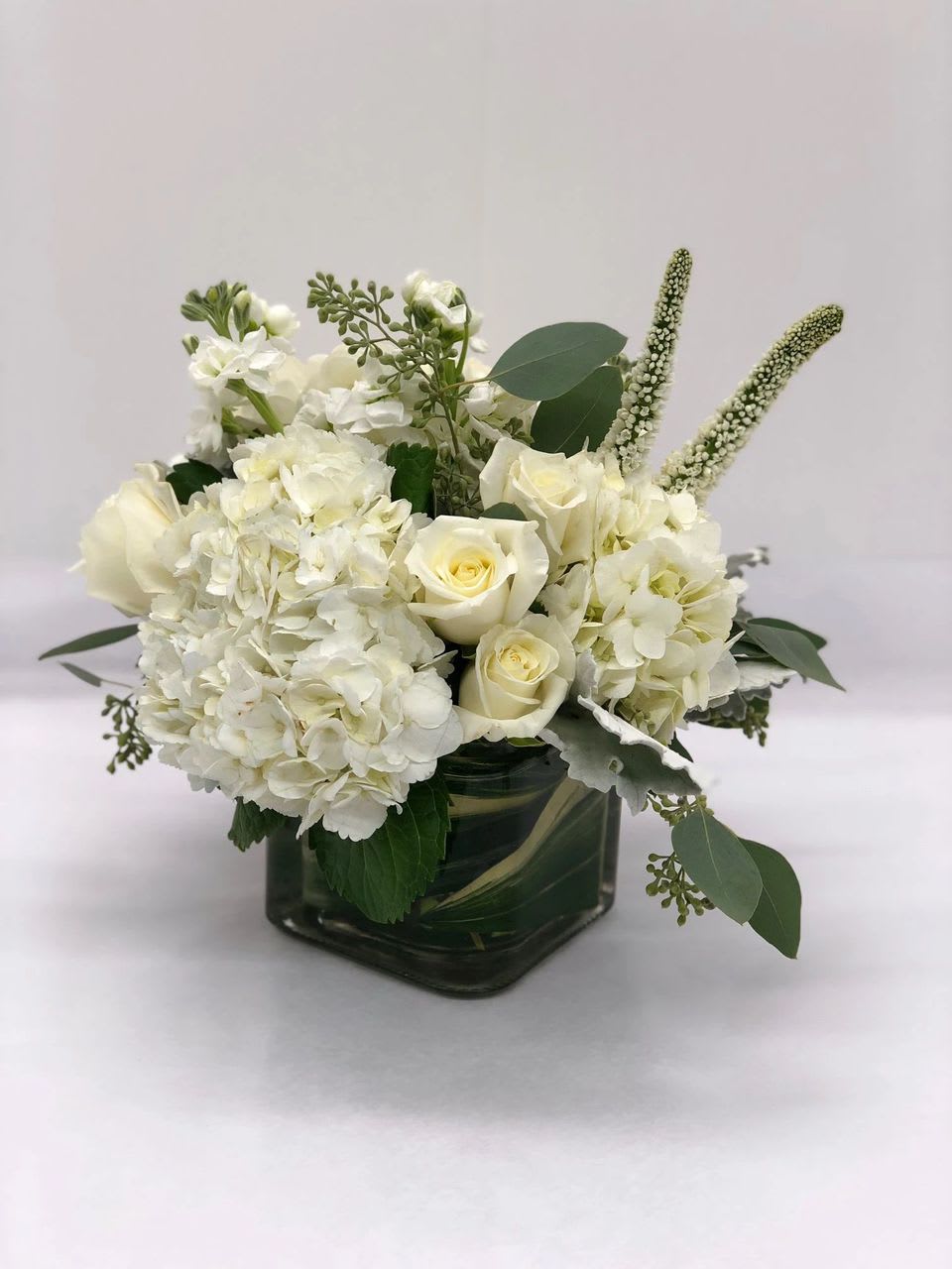 Diamonds in vase - Standard- Your order will be arranged approximately as shown on our website