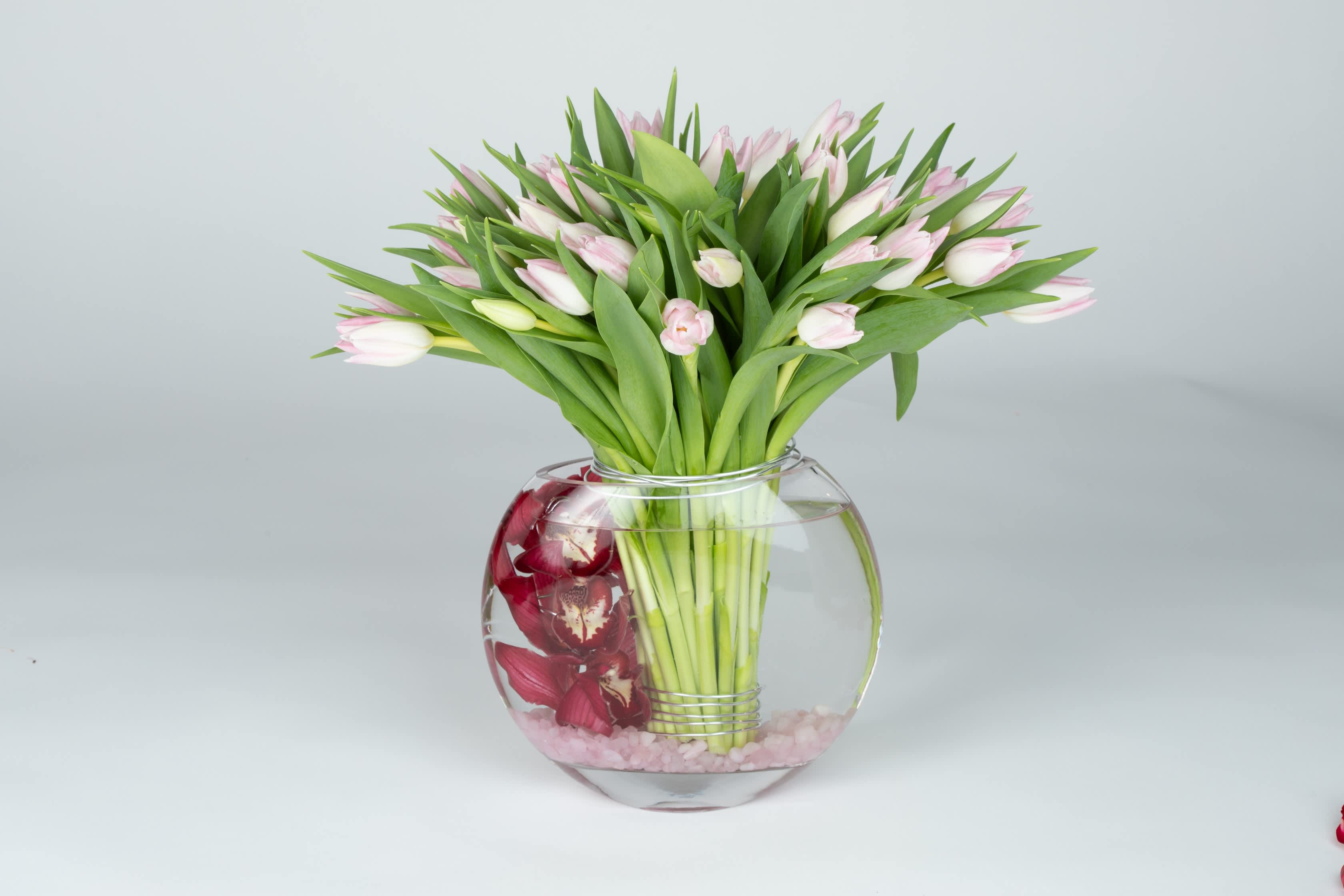 Exquisite Tulip Love Exquisite Tulip Love - 2 Bunches of pink tulips with submerged orchids