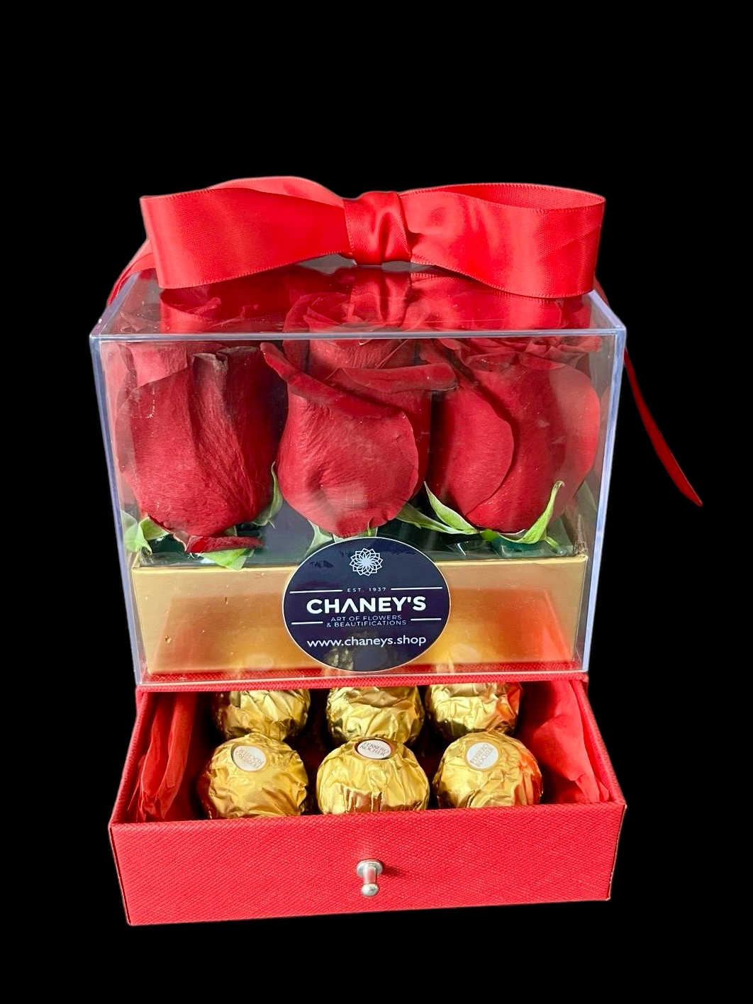 Chaney´s Double Surprise Box of Roses - Very unique love box full of fresh cut roses with a little sweets drawer loaded with Ferrero Rocher.  