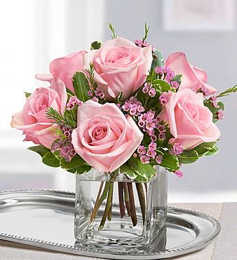 Lot's of Kisses - Pink roses in cube