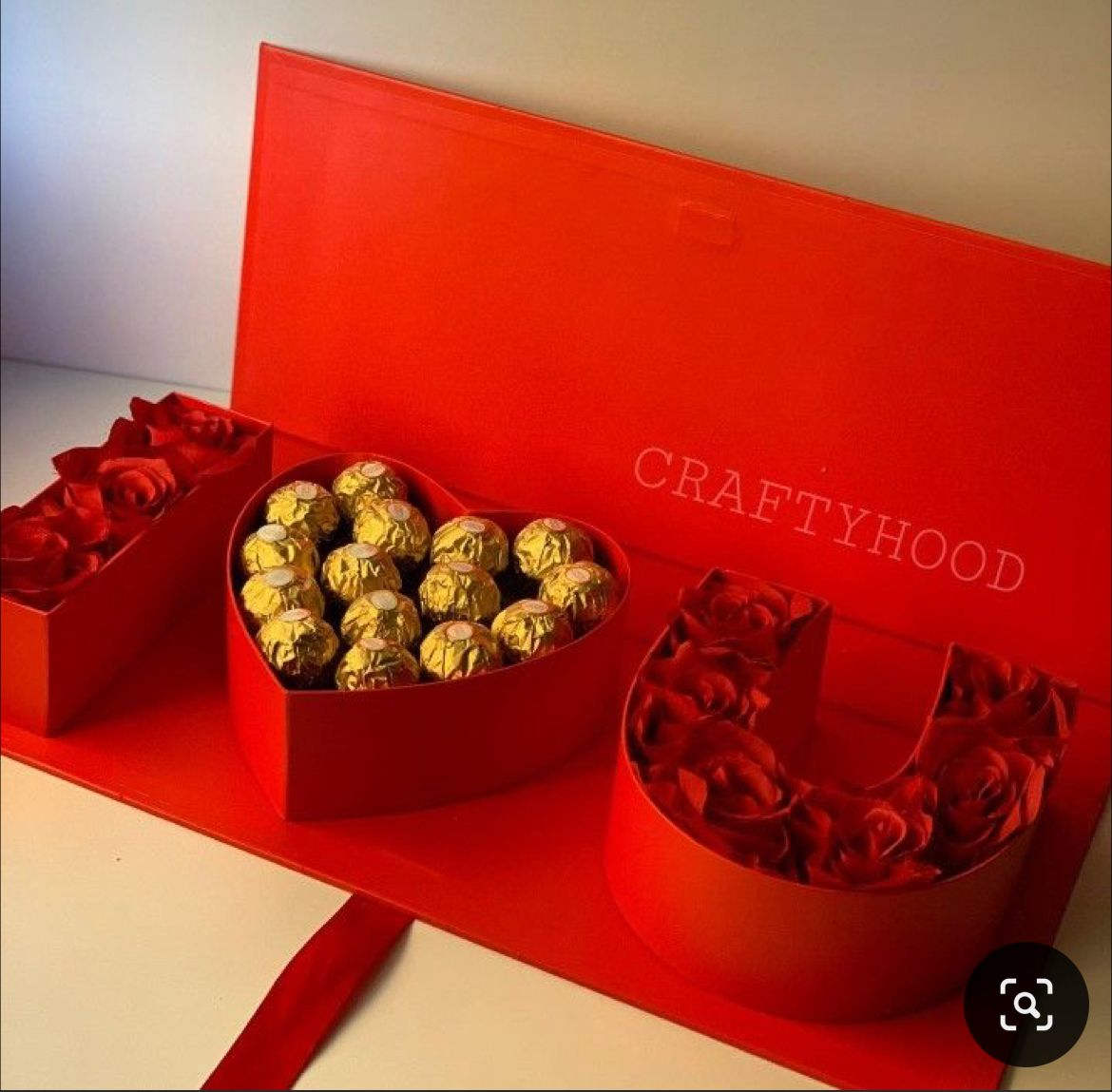 Red Box Flowers - Red box ILOVE YOU included Frerreiro